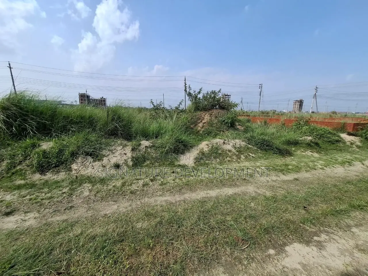 N-Block \\ 5 Katha \\ Plot \\ Urgent sale near Sports Complex. in Basundhara