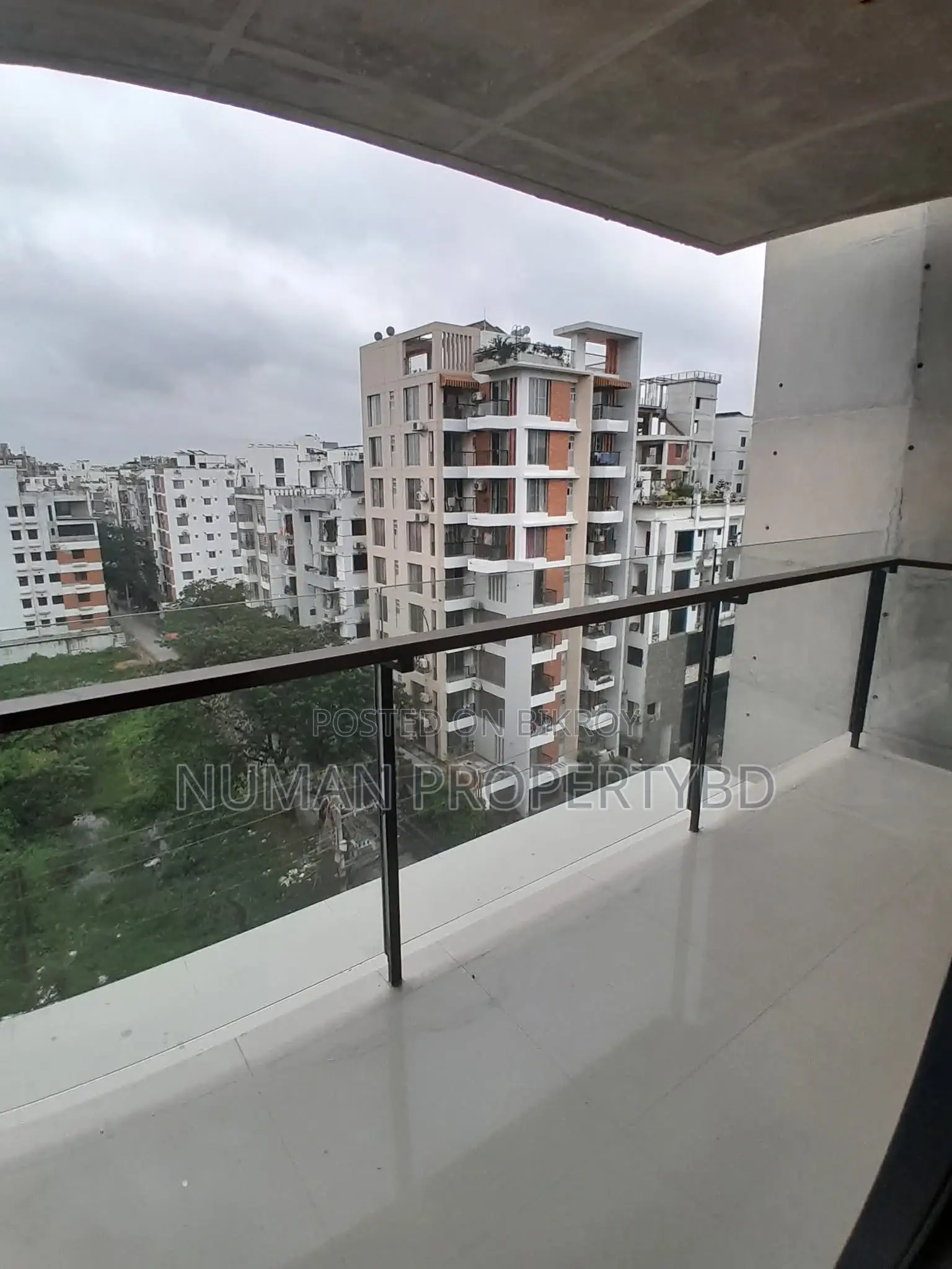 2100 sq ft 3 bedroom full fair face new luxury semi-furnished flat for rent in Basundhara