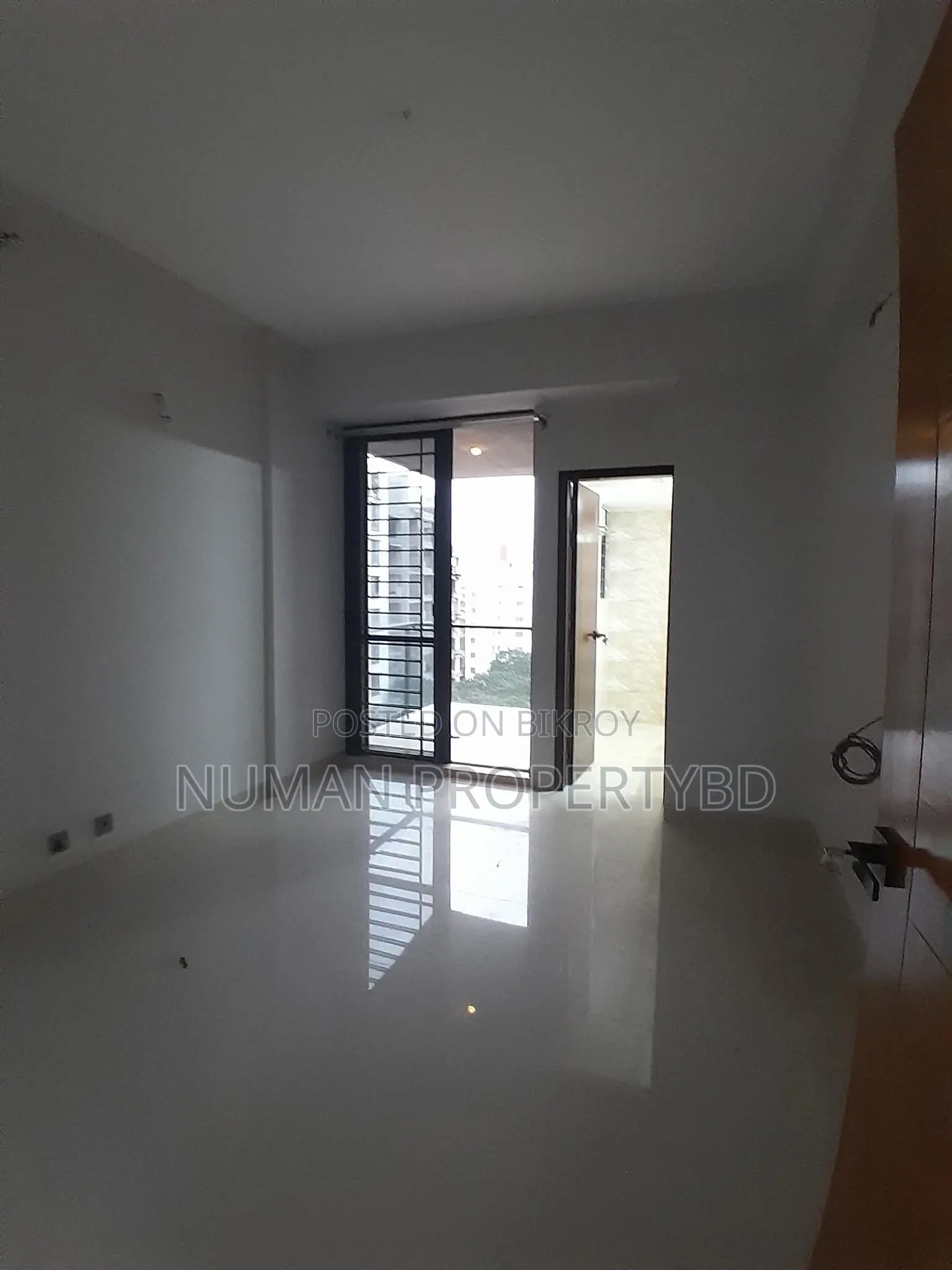 2100 sq ft 3 bedroom full fair face new luxury semi-furnished flat for rent in Basundhara