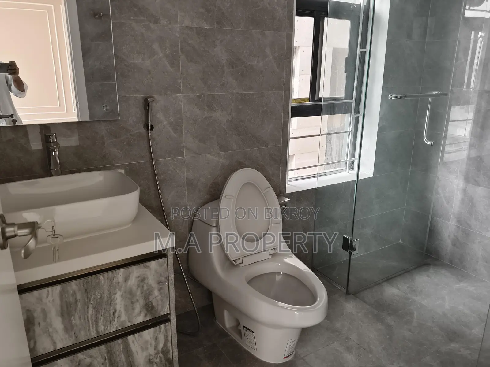 Rent Apartment full Furnishes 4-Bedroom 3700sqft Gulshan North in Gulshan