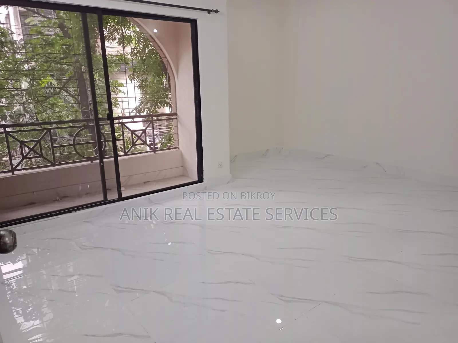 Good Quality 3 Bedroom Un Farnised Flat Rent At Gulshan 2 in Gulshan