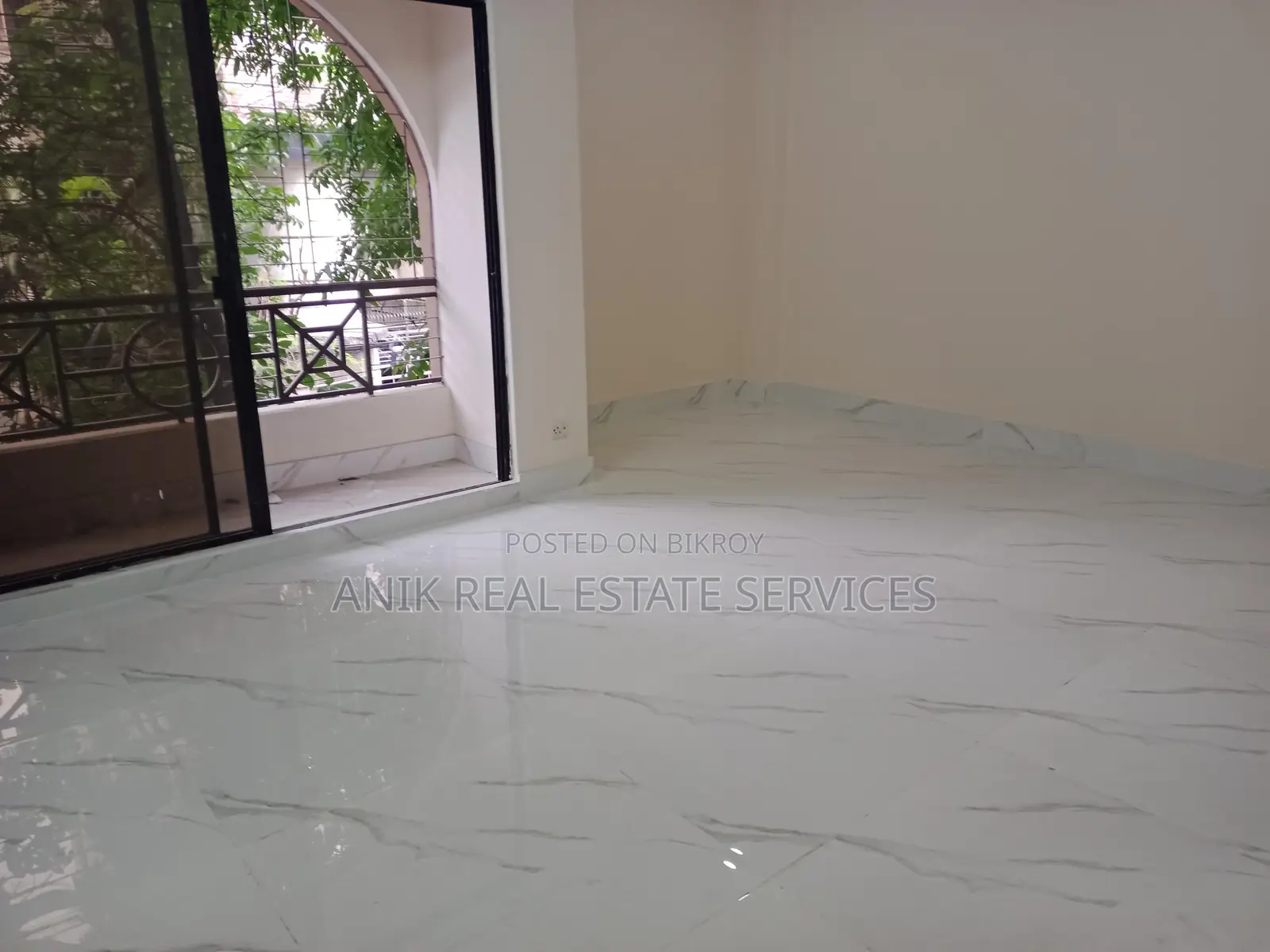 Good Quality 3 Bedroom Un Farnised Flat Rent At Gulshan 2 in Gulshan