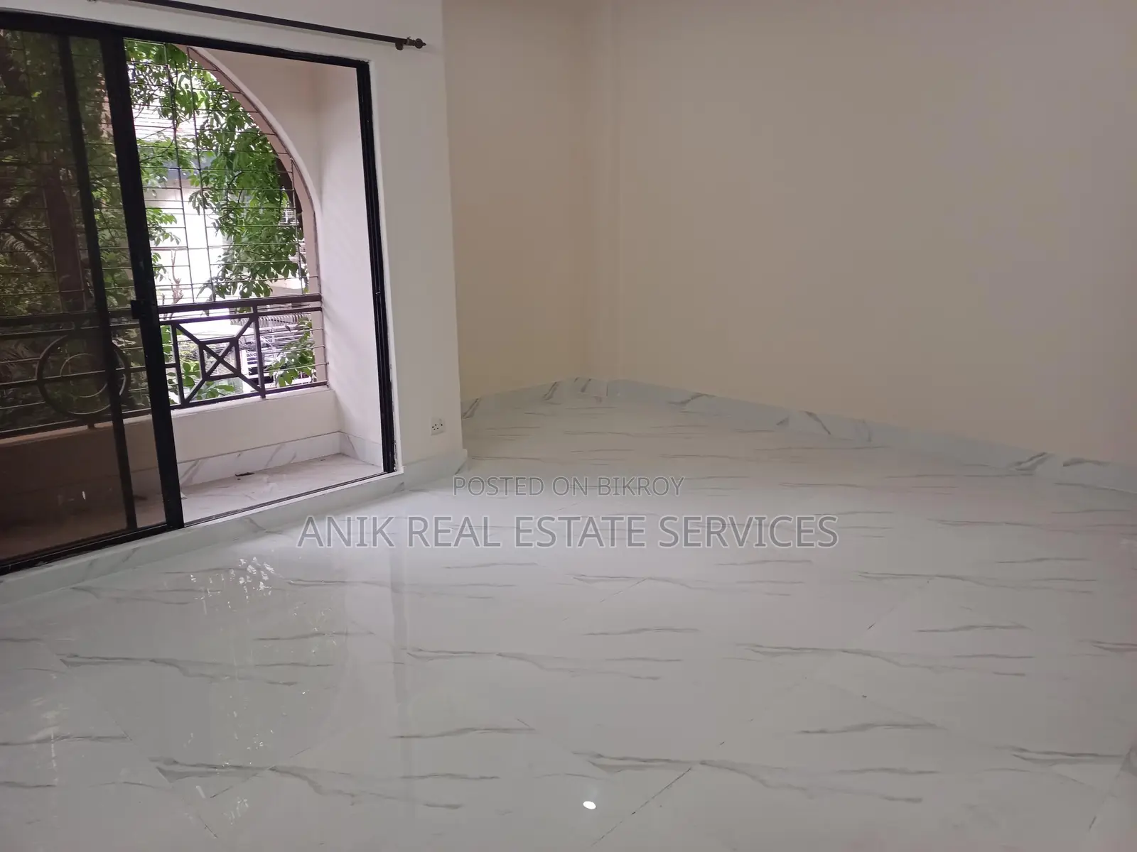 Good Quality 3 Bedroom Un Farnised Flat Rent At Gulshan 2 in Gulshan