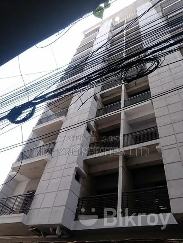 Flat on the 3rd floor, two minutes away from Mirpur 1 Registry Office in Mirpur