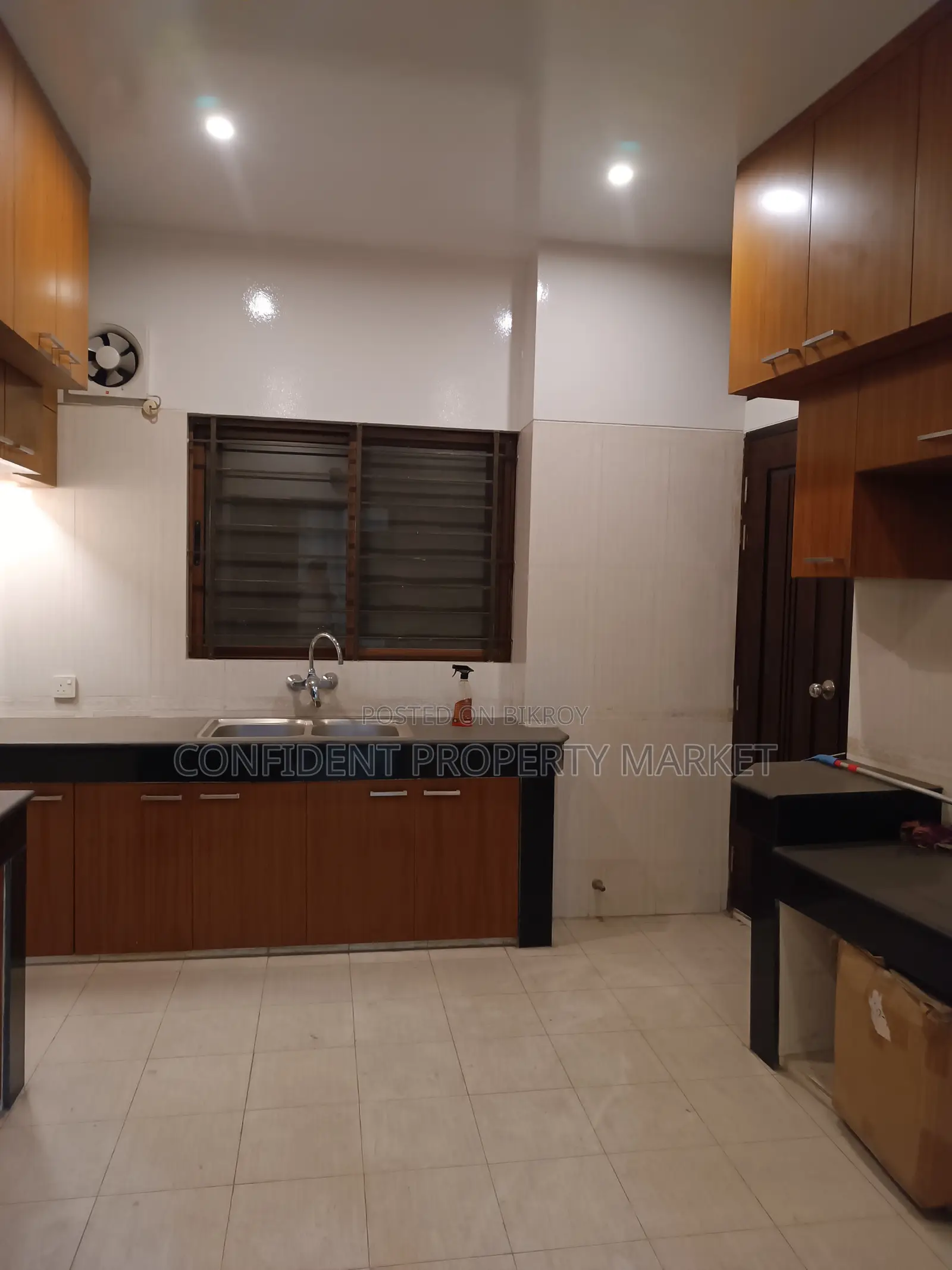 Excellent Semi Furnished Flat For Rent In Baridhara D/z in Baridhara