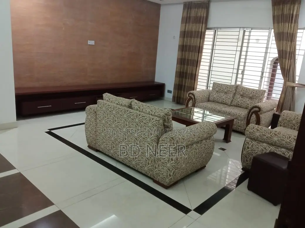 looking so nice fully furnish apt rent in Gulshan in Gulshan
