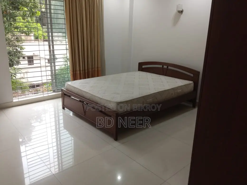 looking so nice fully furnish apt rent in Gulshan in Gulshan