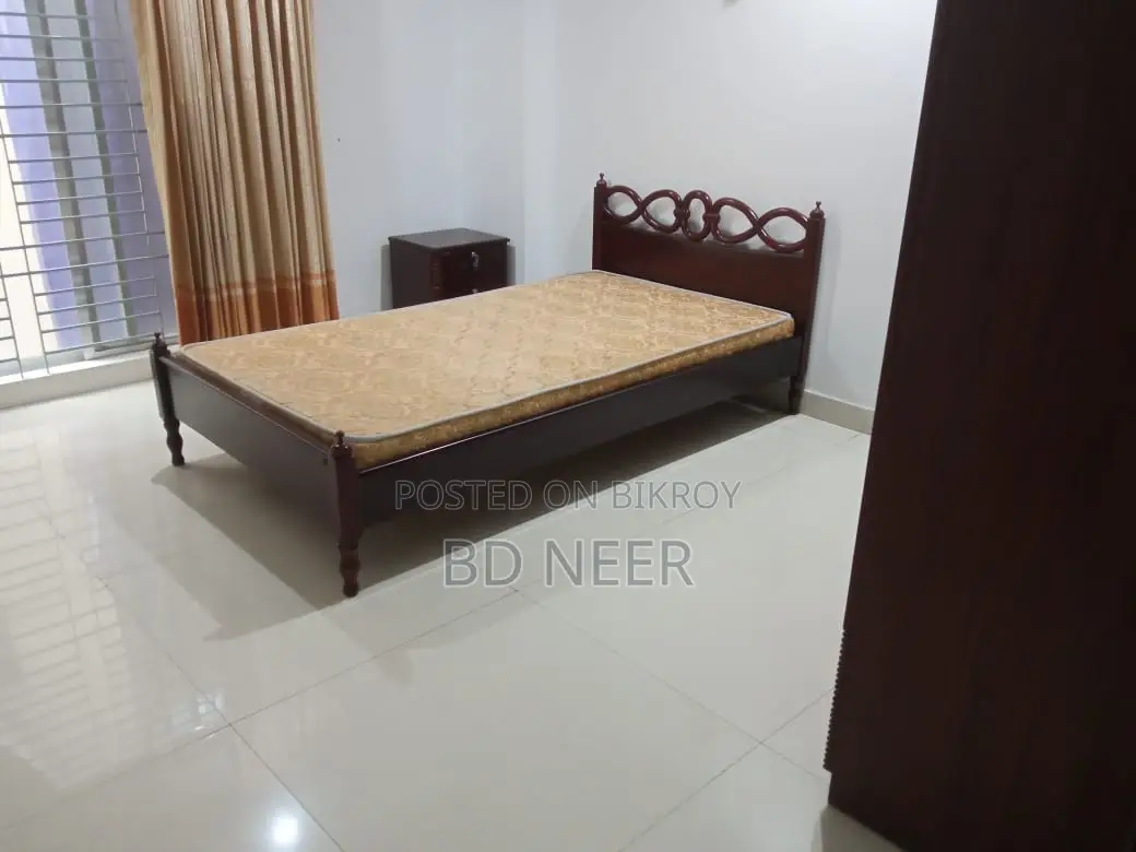 looking so nice fully furnish apt rent in Gulshan in Gulshan