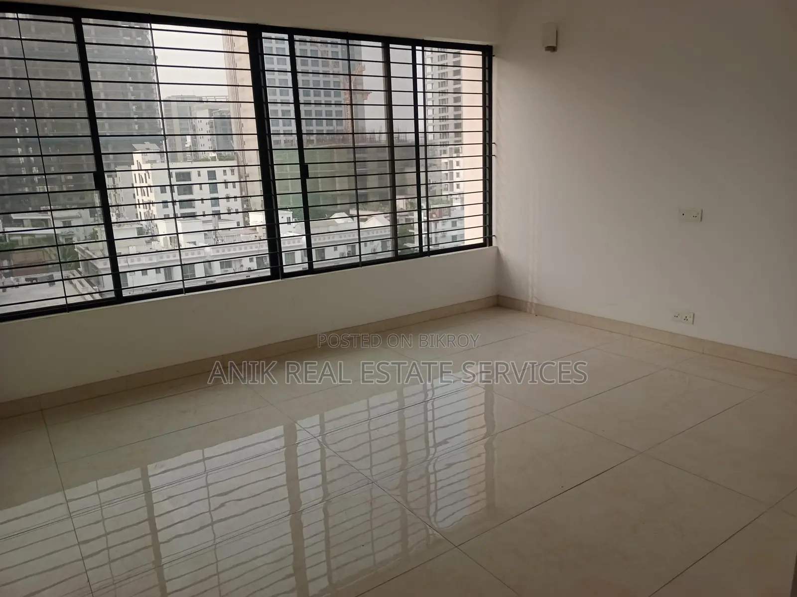 Luxurious 5000 Sft Unfurnished Flat Rent At Gulshan 2 in Gulshan