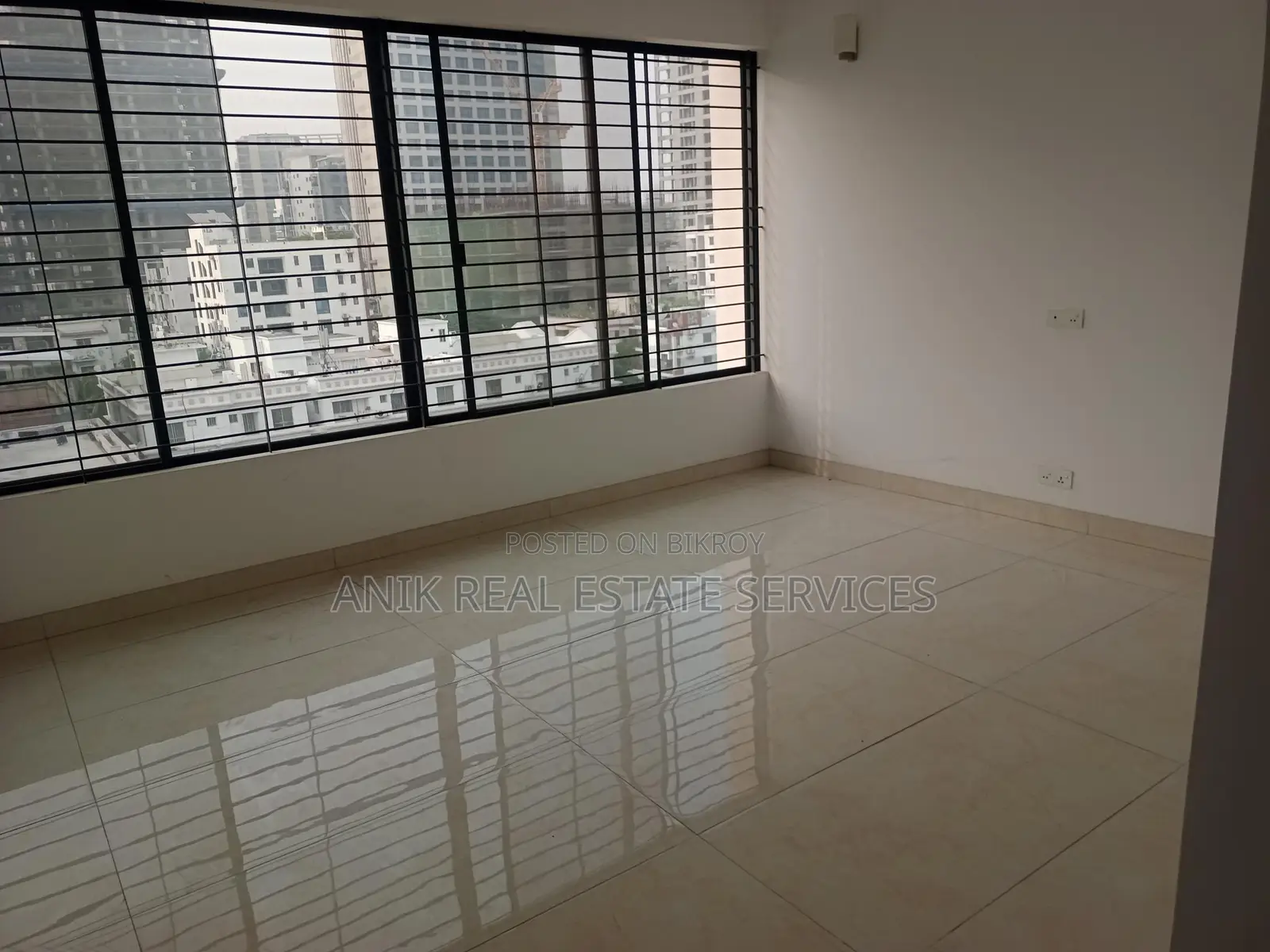 Luxurious 5000 Sft Unfurnished Flat Rent At Gulshan 2 in Gulshan