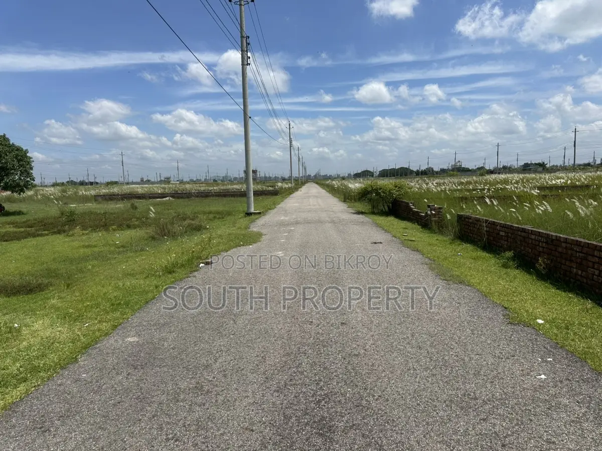 Block-P, 5-Katha, South-Facing Corner Plot Sale, Bashundhara R/A in Basundhara