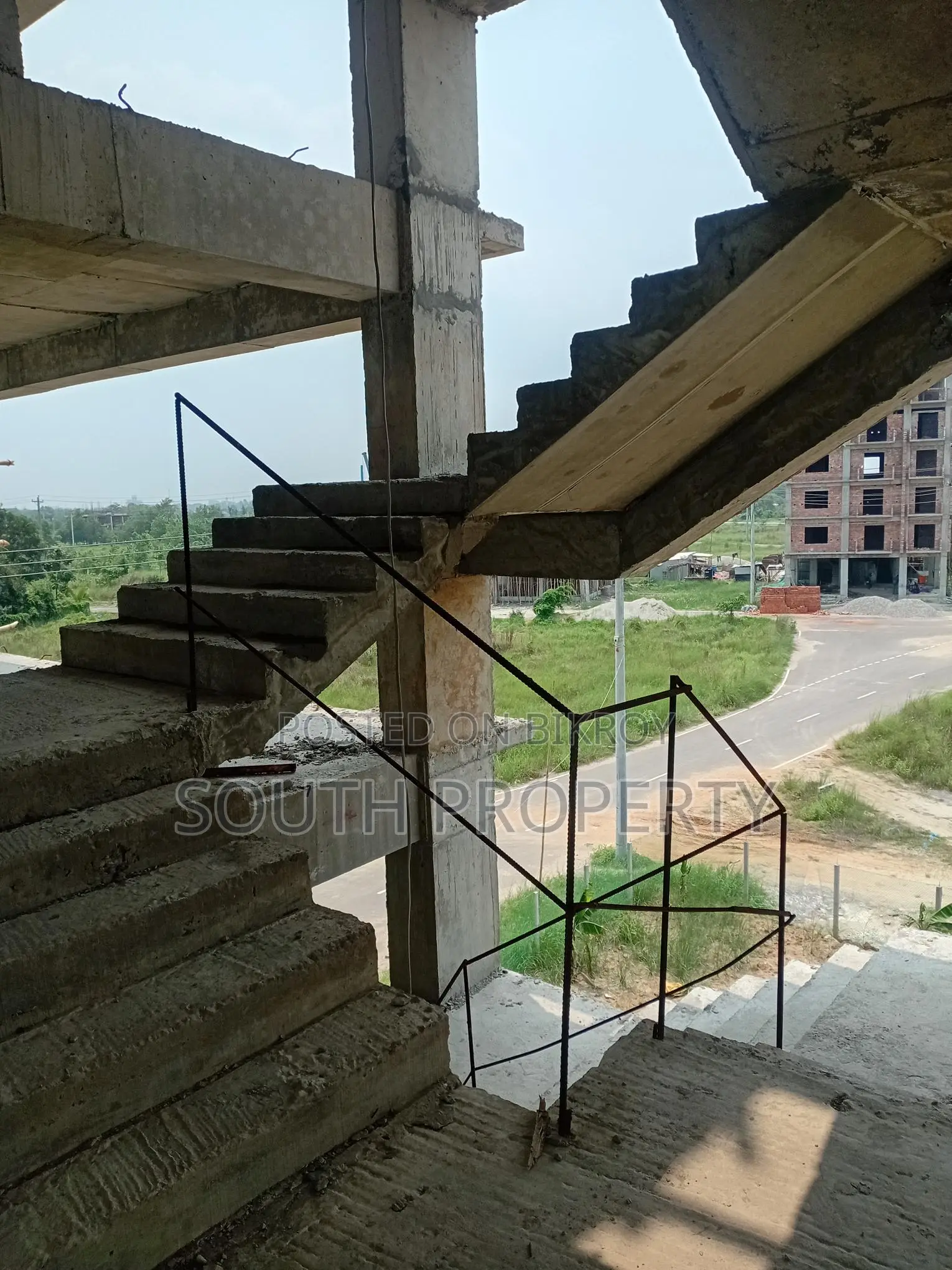 Ongoing 1400 sft flat sale at Reazbagh, Khilgaon. in Khilgaon
