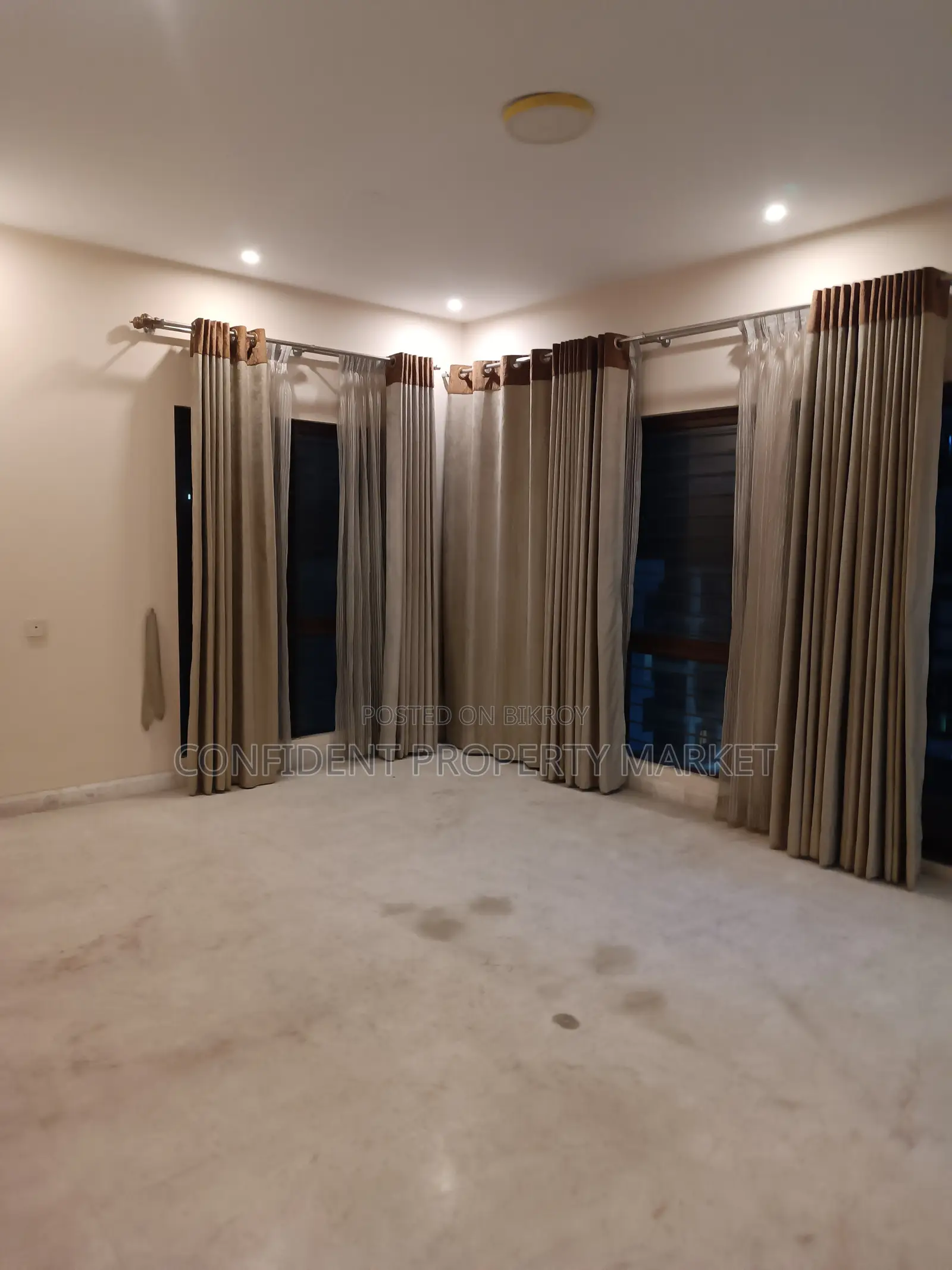 Exclusive Semi Furnished Flat For Rent In Baridhara in Baridhara