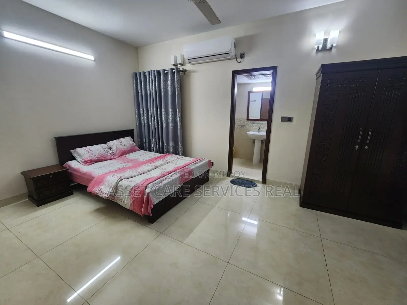3 Bed Exclusive Fully Furnished Flat Rent @ Gulshan Residential Area in Gulshan