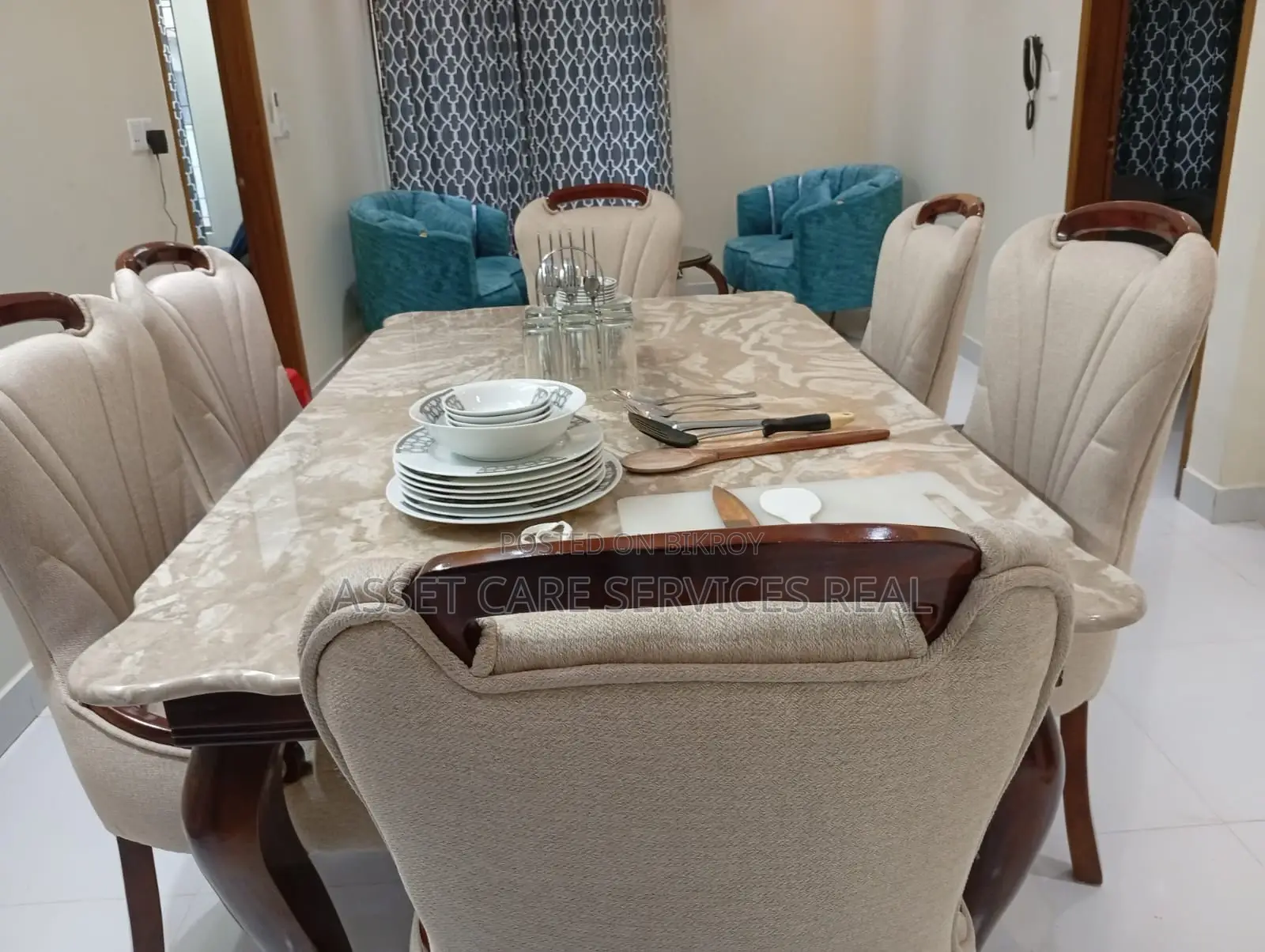 3 Bed Exclusive Fully Furnished Flat Rent @ Gulshan Residential Area in Gulshan