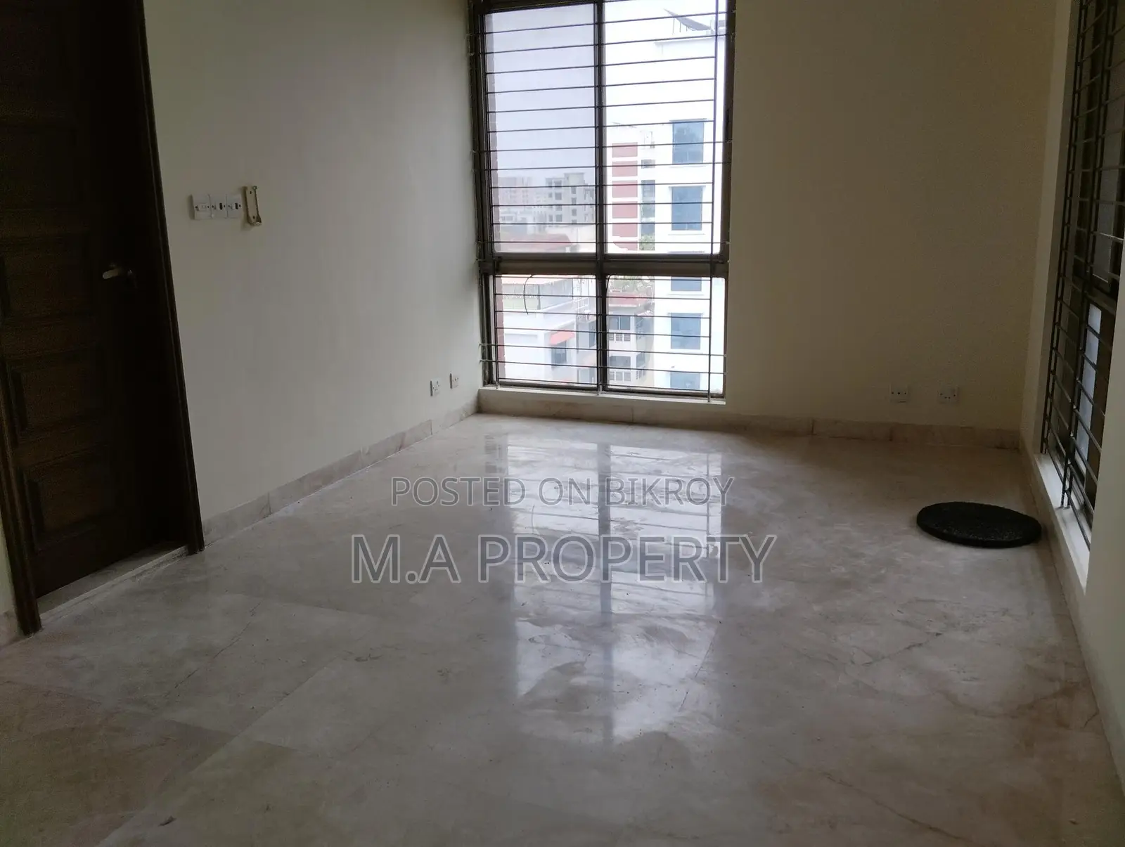 2000 SFT 3 BED OFFICE APARTMENT RENT IN GULSHAN I in Gulshan