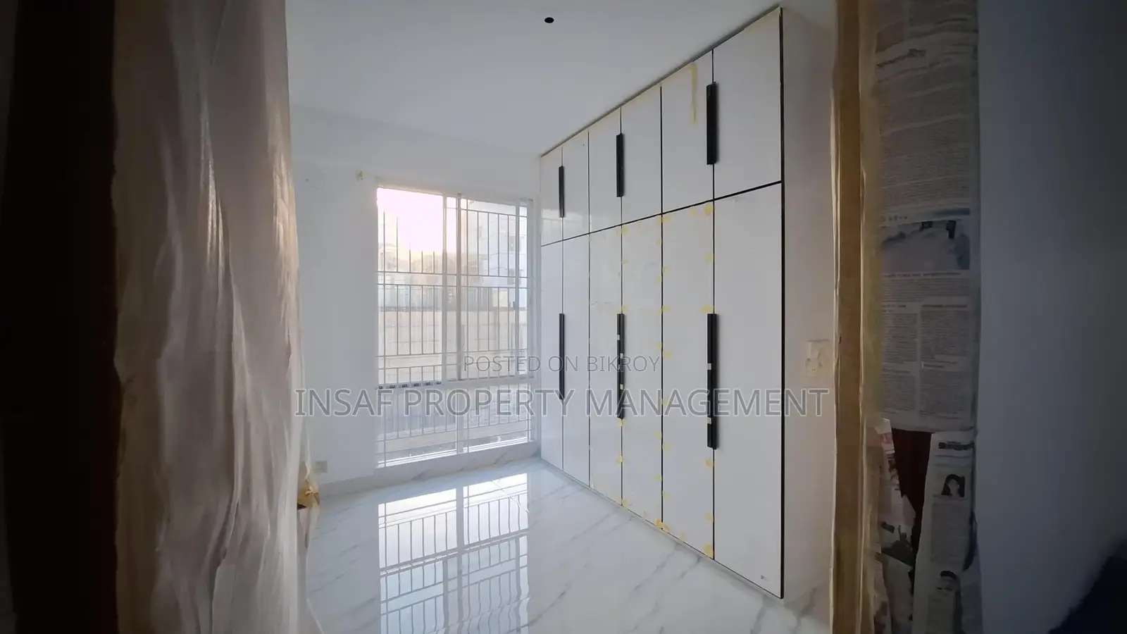 2300Sft Luxurious Semi Furnished Apartment Sale 4Bed Bashundhara Nice V. in Basundhara