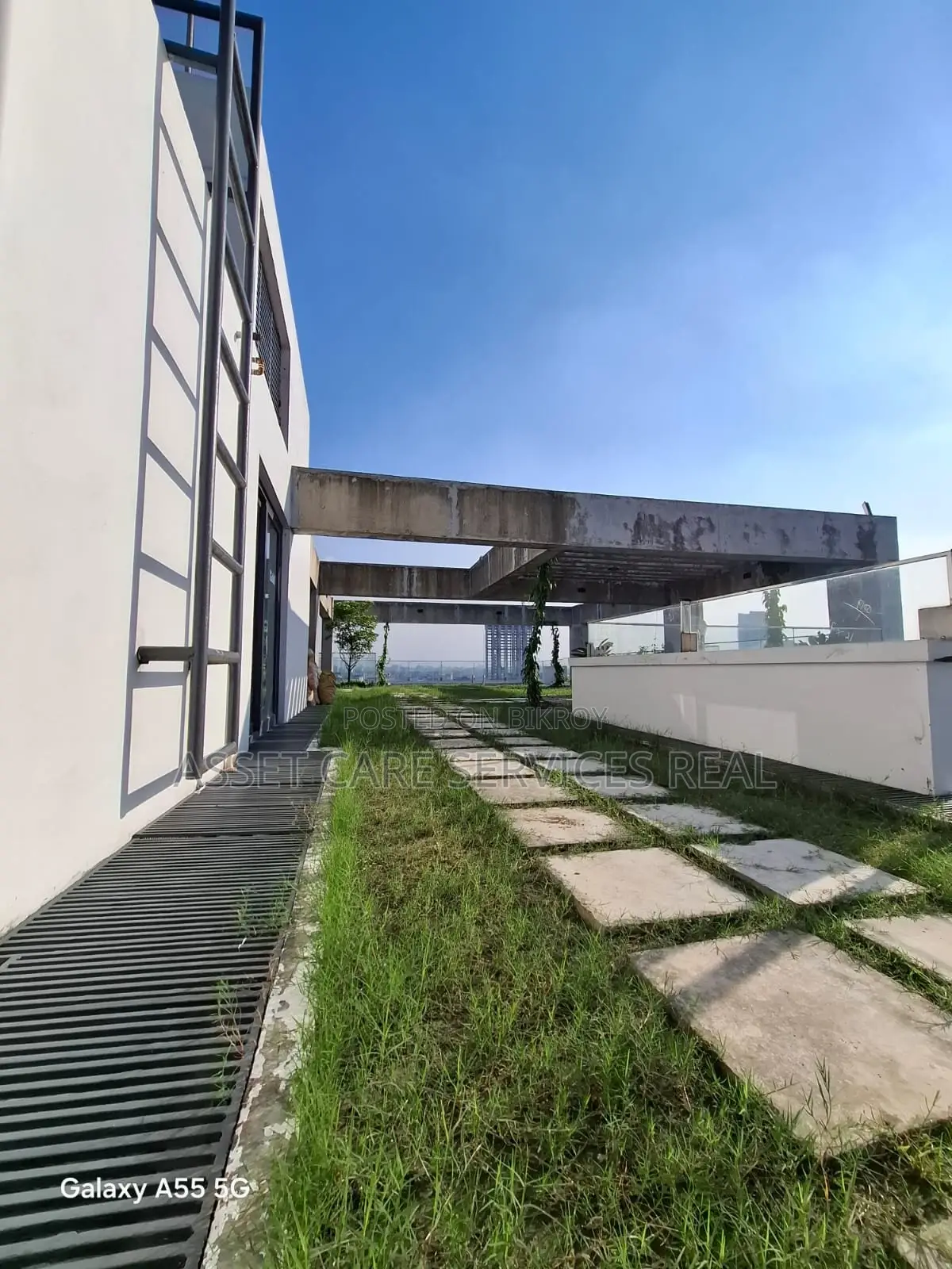 4 Bedroom Lake View Luxurious Flat @ North Gulshan Residential Area in Gulshan