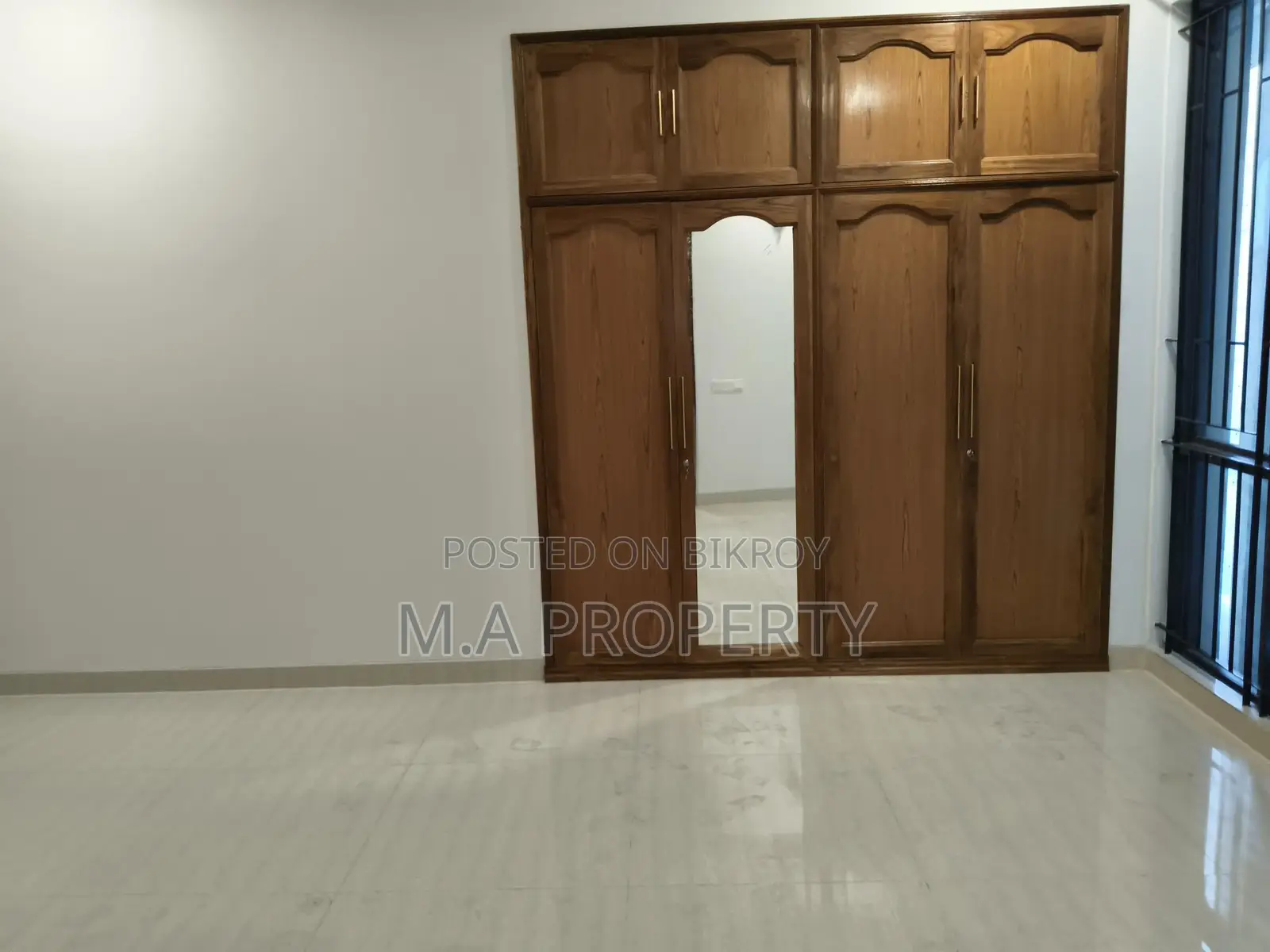 Rent Apartment Baridhara 4-Bed 2-Carpark 4500sft in Baridhara