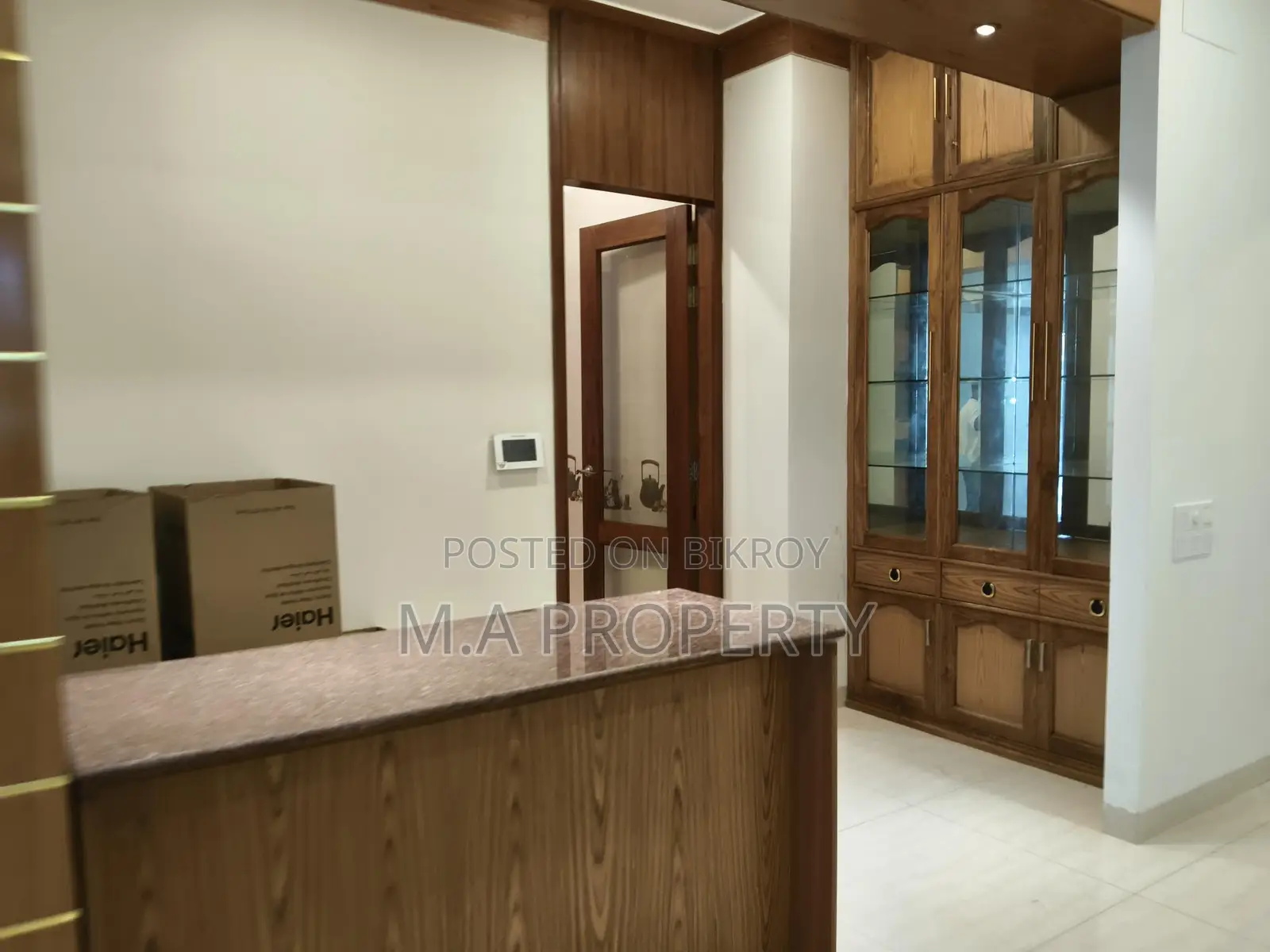 Rent Apartment Baridhara 4-Bed 2-Carpark 4500sft in Baridhara