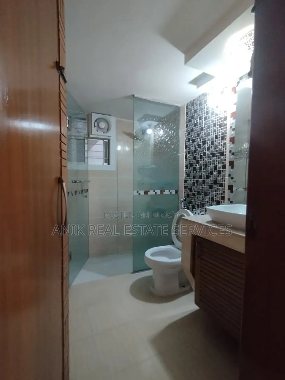 Swmming Pool Gym Luxurious Full Farnised Flat Rent At Gulshan 2 in Gulshan