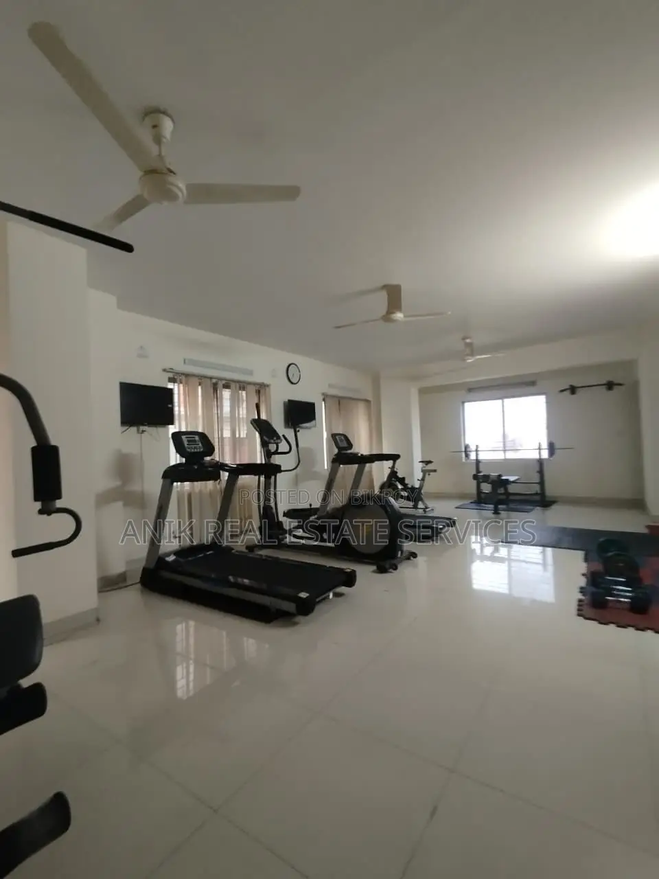 Swmming Pool Gym Luxurious Full Farnised Flat Rent At Gulshan 2 in Gulshan