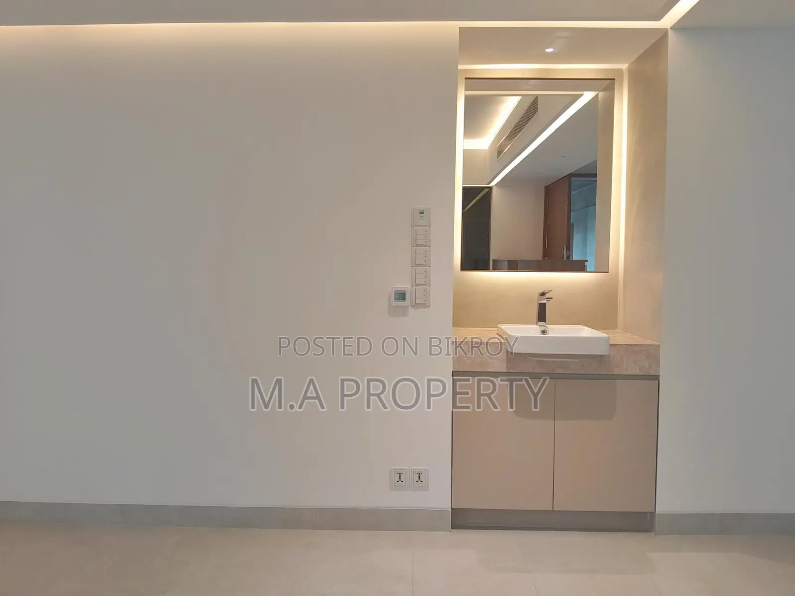 Semi-furnished apartment for rent in Gulshan in Gulshan