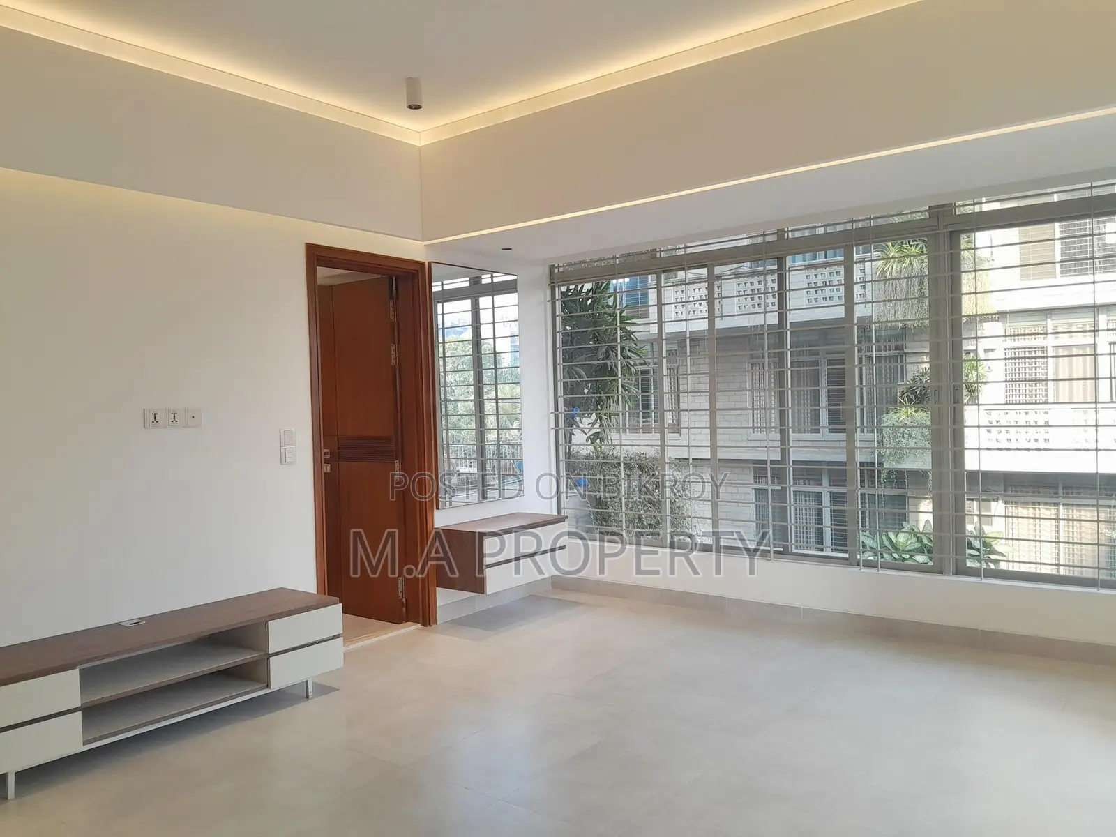 Semi-furnished apartment for rent in Gulshan in Gulshan