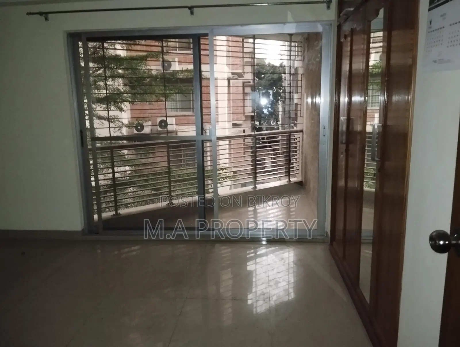 EXCELLENT SEMI-FURNISHED 4-BED FLAT FOR RENT IN GULSHAN 2 in Gulshan