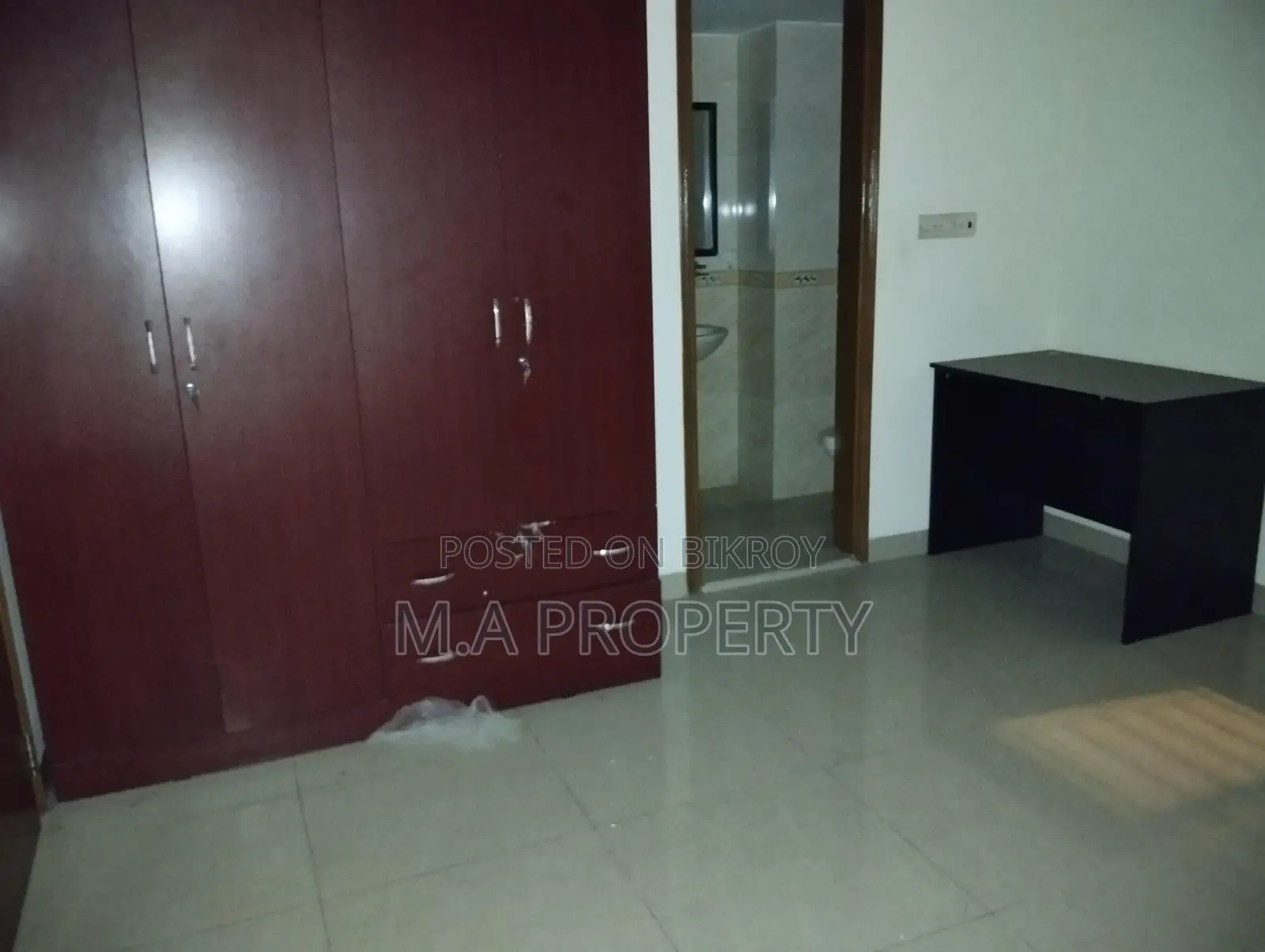 EXCELLENT SEMI-FURNISHED 4-BED FLAT FOR RENT IN GULSHAN 2 in Gulshan