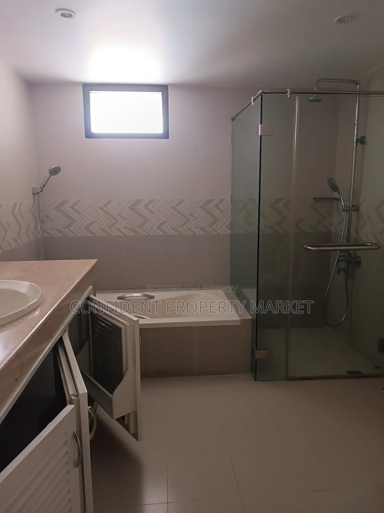 Exclusive Semi Furnished Flat For Rent In Baridhara in Baridhara