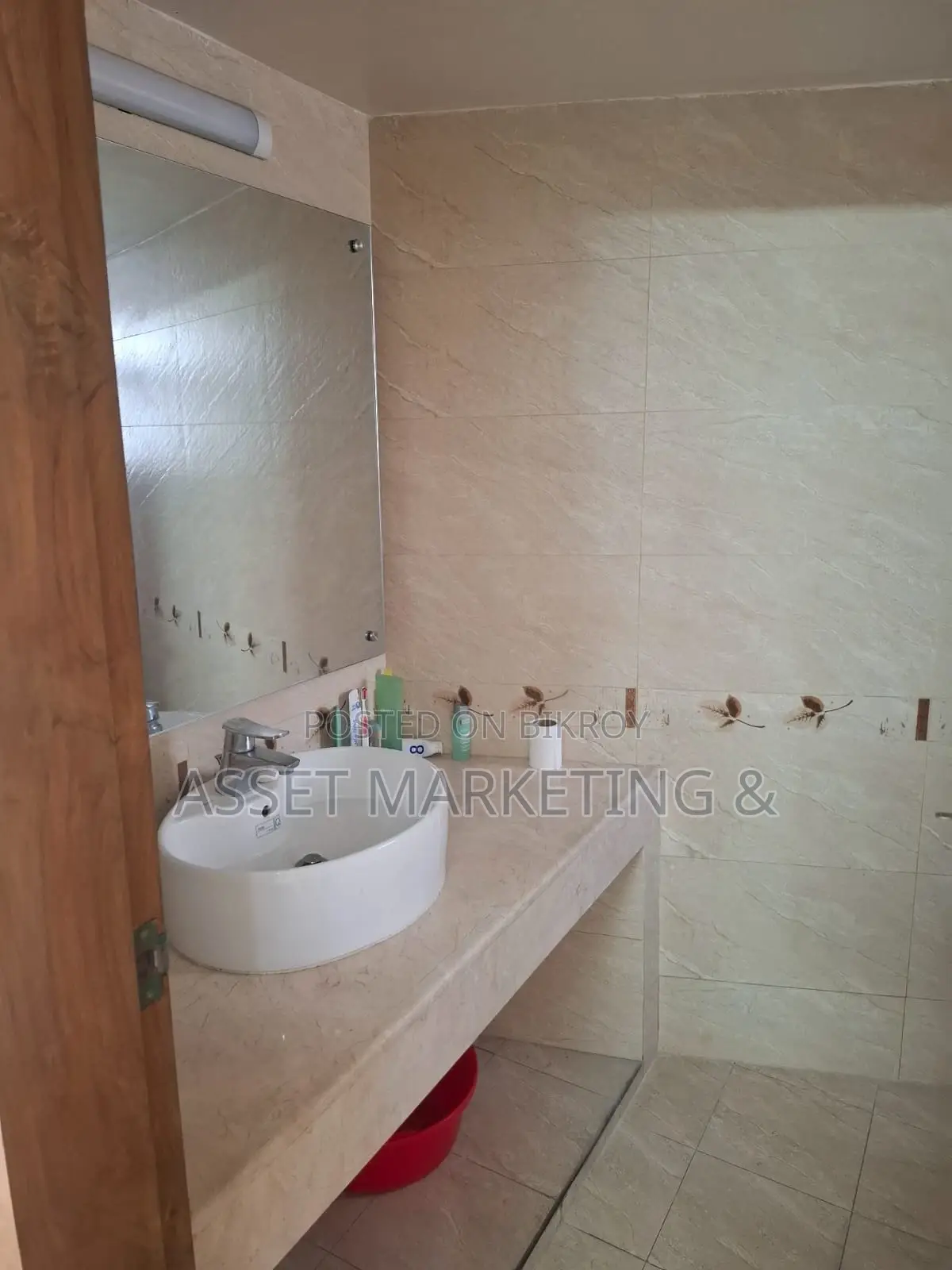 Used Apartment For Sale – Baridhara Diplomatic Zone in Basundhara
