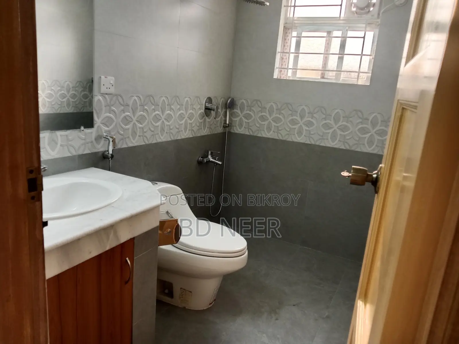 Excellent fully furnish 4 Bed room apt rent in Gulshan in Gulshan
