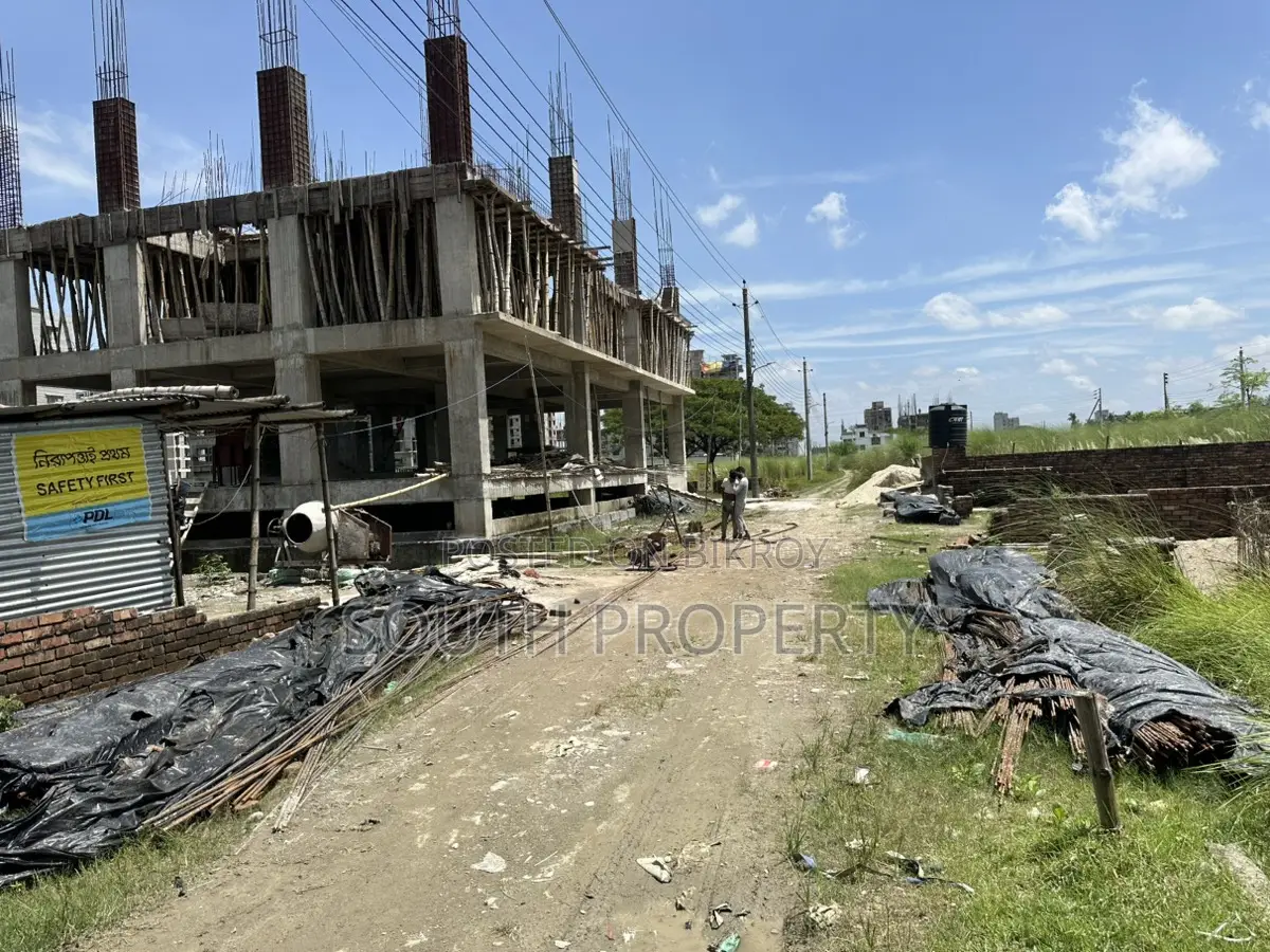 Block-N, 5-Katha, Face-South, Serial-4000, Bashundhara R/A in Basundhara