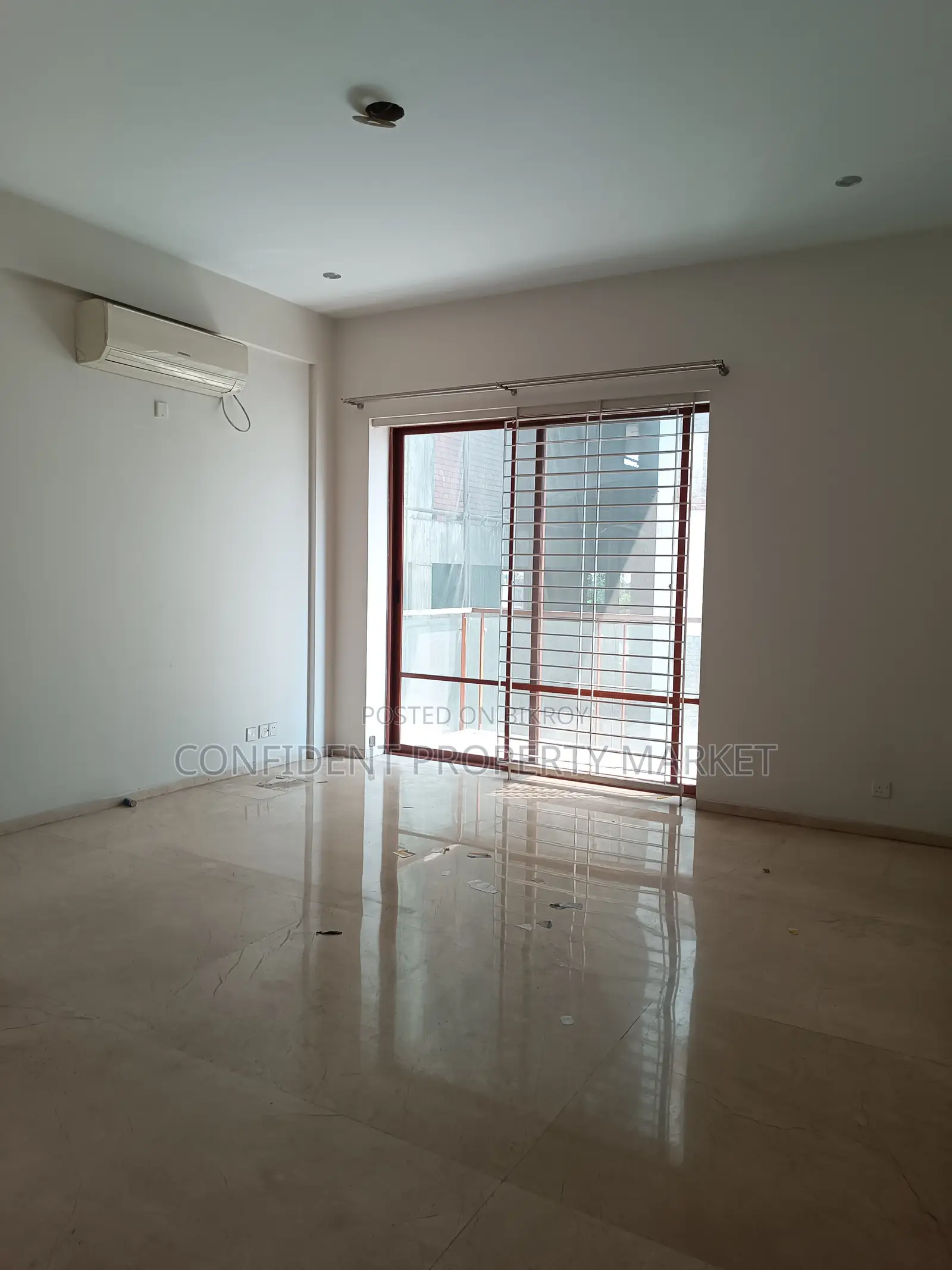Semi Furnished Flat Rent in Baridhara