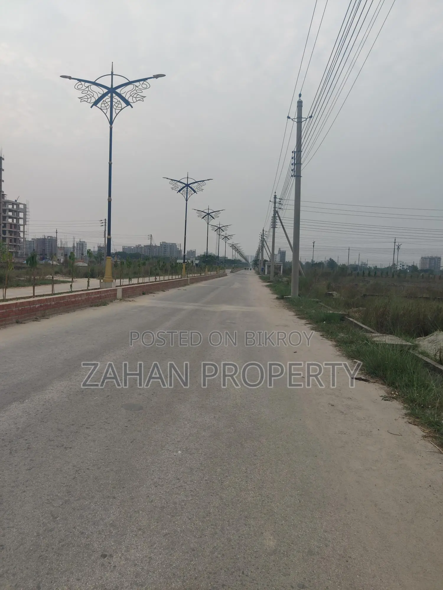 L Block 40 ft Road 03 katha South Face Plot for Sale in Bashundhara in Basundhara