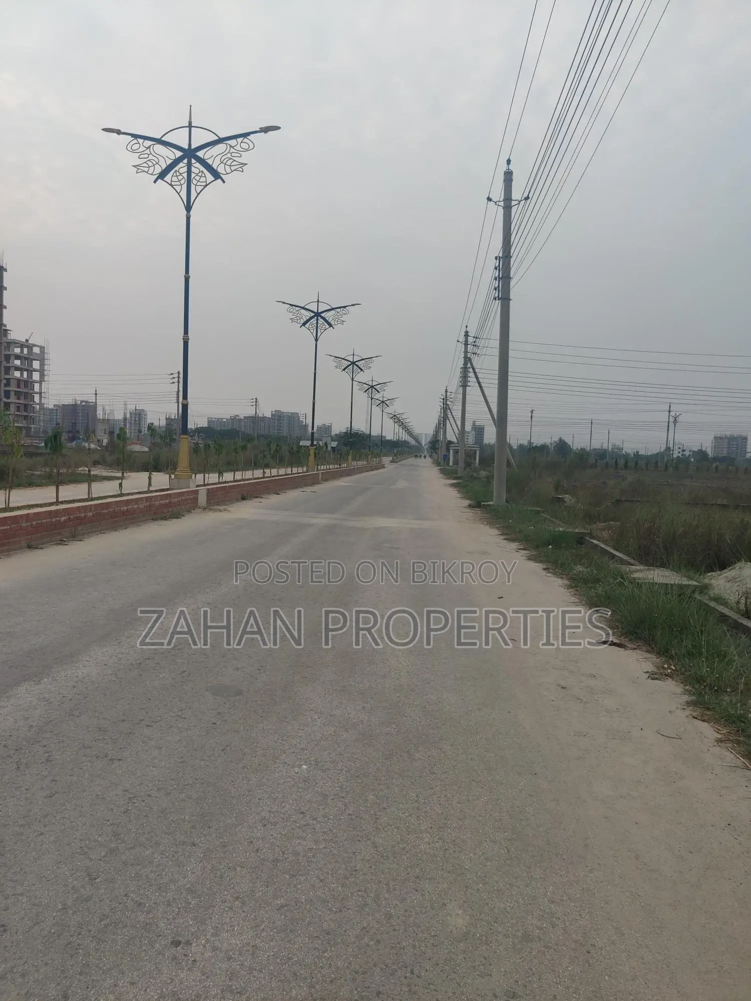 L Block 40 ft Road 03 katha South Face Plot for Sale in Bashundhara in Basundhara