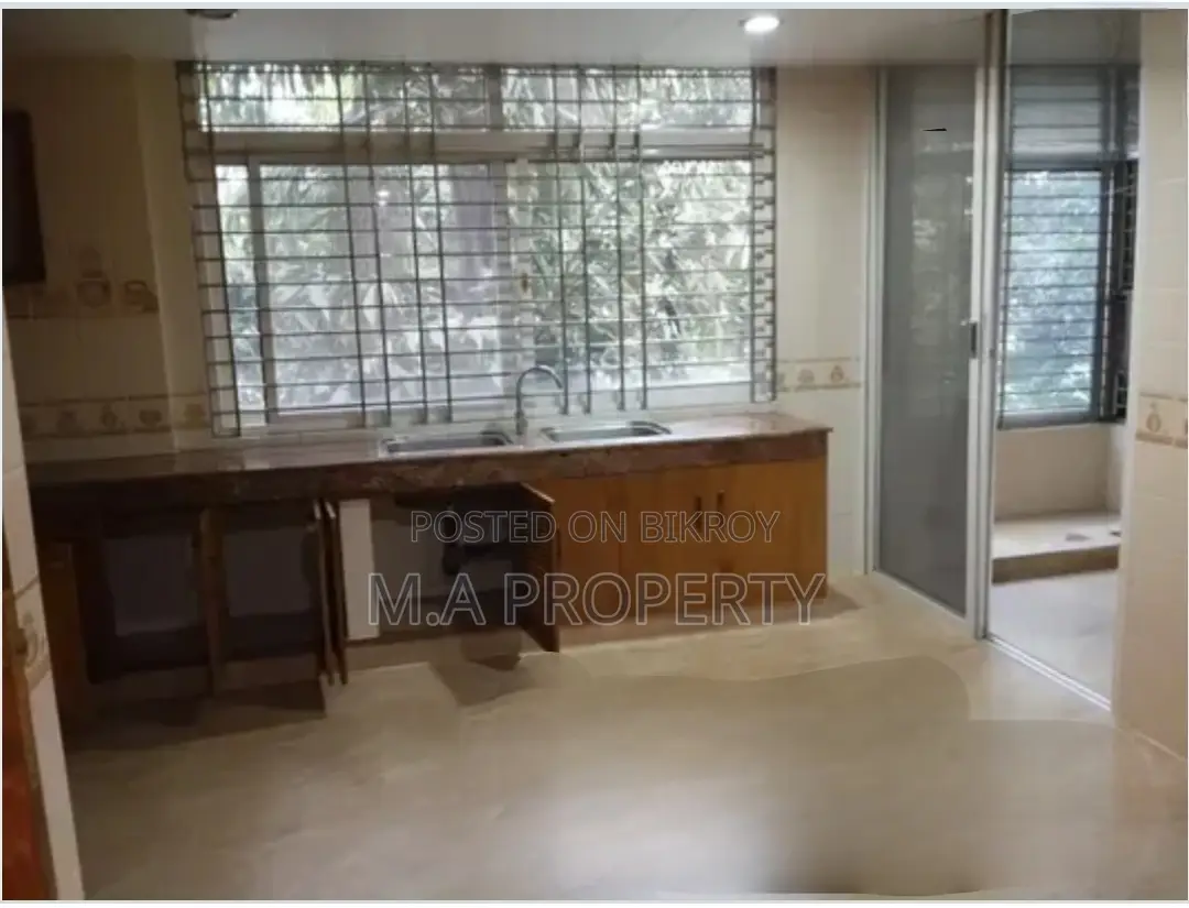 WELL DECORATED 5 BED SAMIFURNISHED FLAT RENT IN GULSHAN 2 MEDDLE in Gulshan