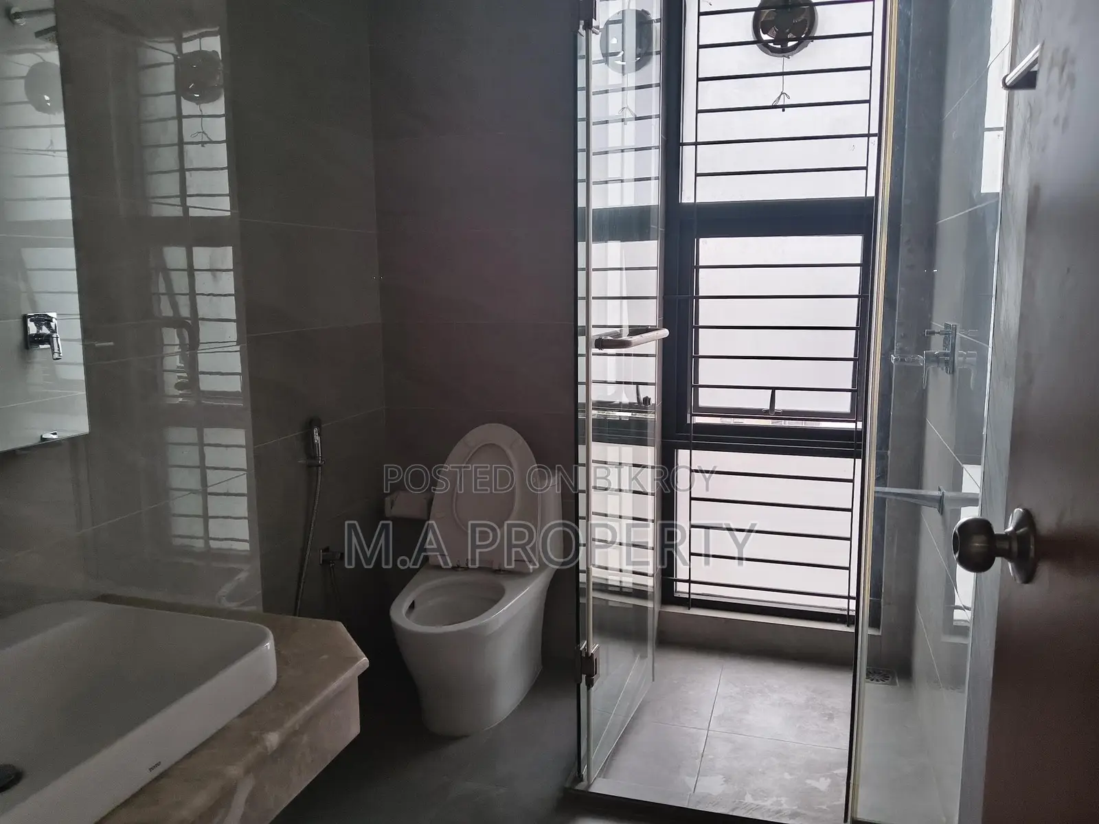 Shanta Brand New 3-Bedroom Apartment 3400sqft Gulshan-1 in Gulshan