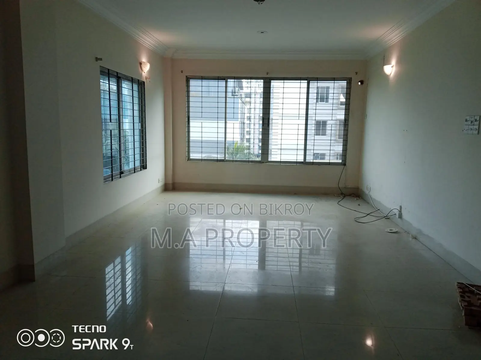 2300 SFT 3 ROOMS OFFICE APARTMENT RENT IN GULSHAN 2 in Gulshan