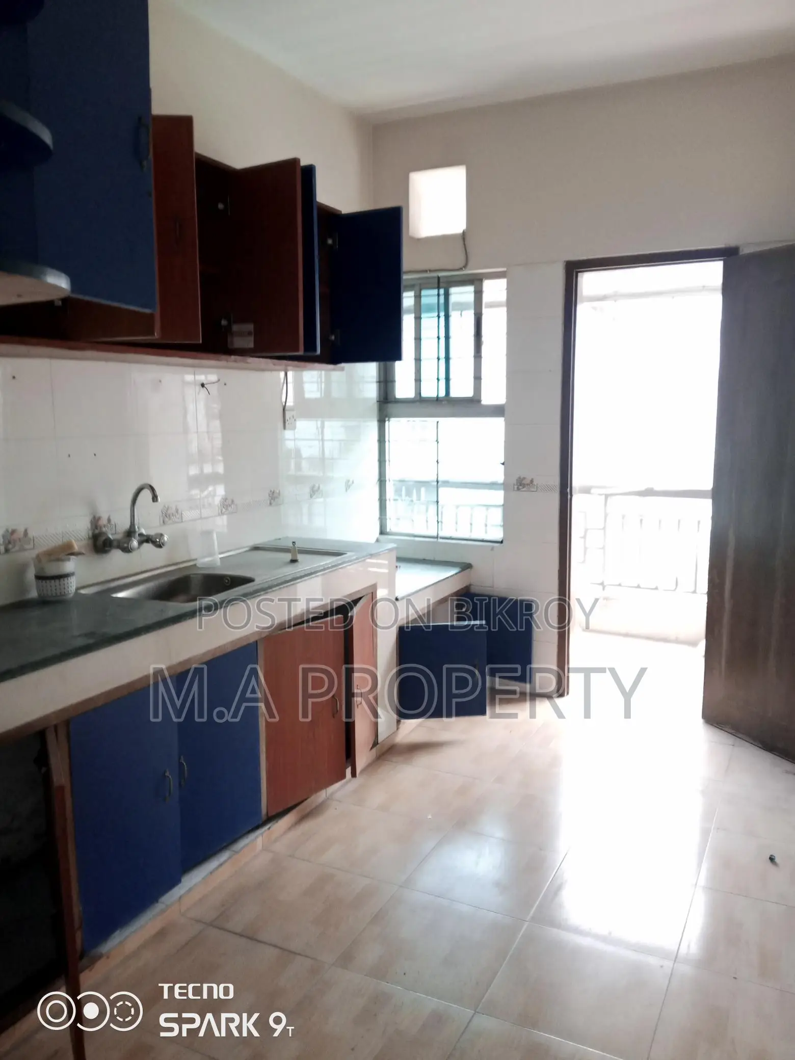 2300 SFT 3 ROOMS OFFICE APARTMENT RENT IN GULSHAN 2 in Gulshan