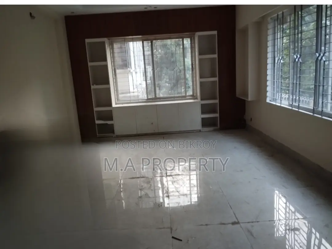 EXCLUSIVE NEW RENOVATED 2650 SFT 4BED OFFICE APARTMENT RENT GULSHAN 2 in Gulshan