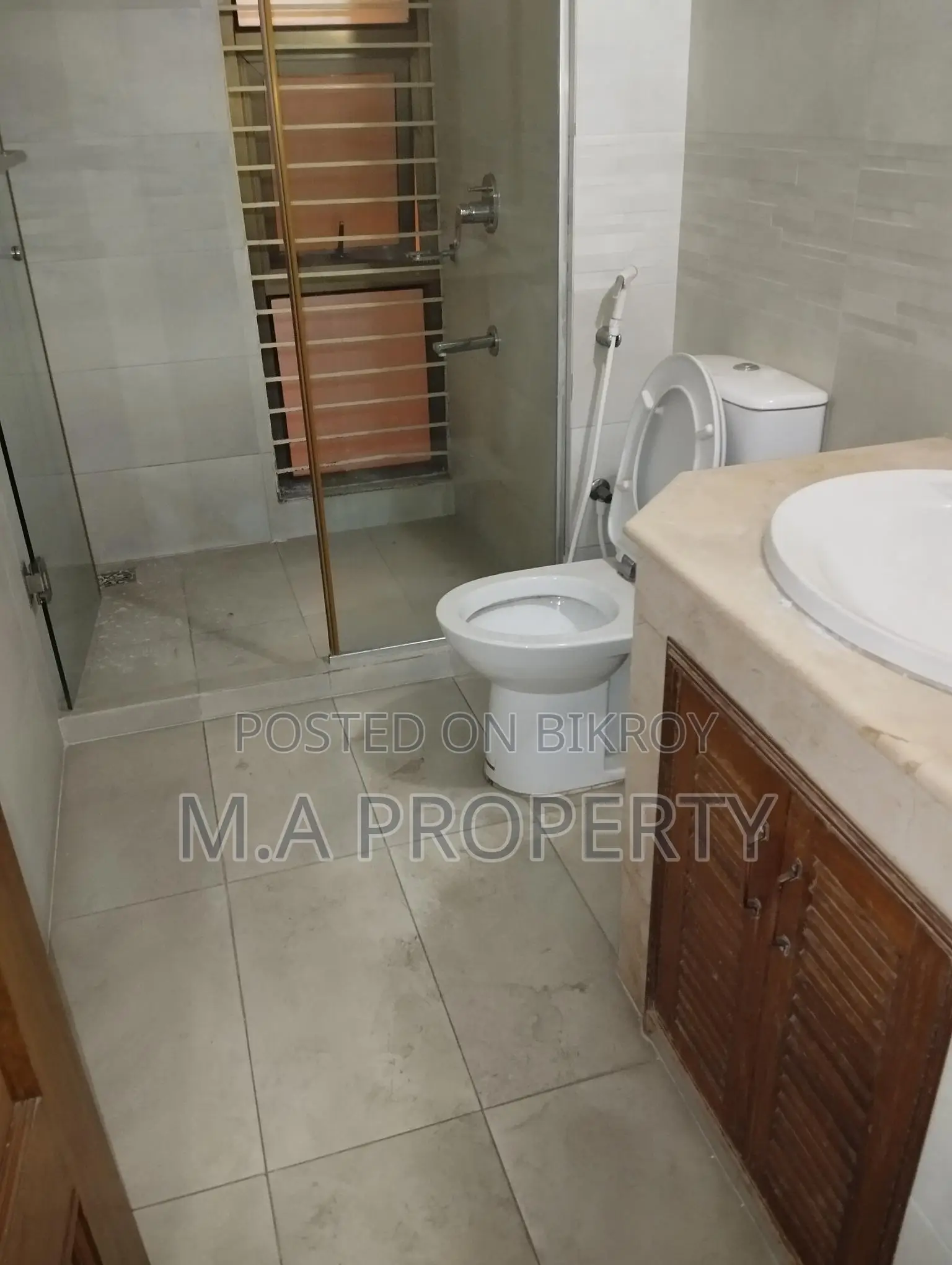 EXCLUSIVE UNFURNISHED FLAT RENT IN GULSHAN I in Gulshan