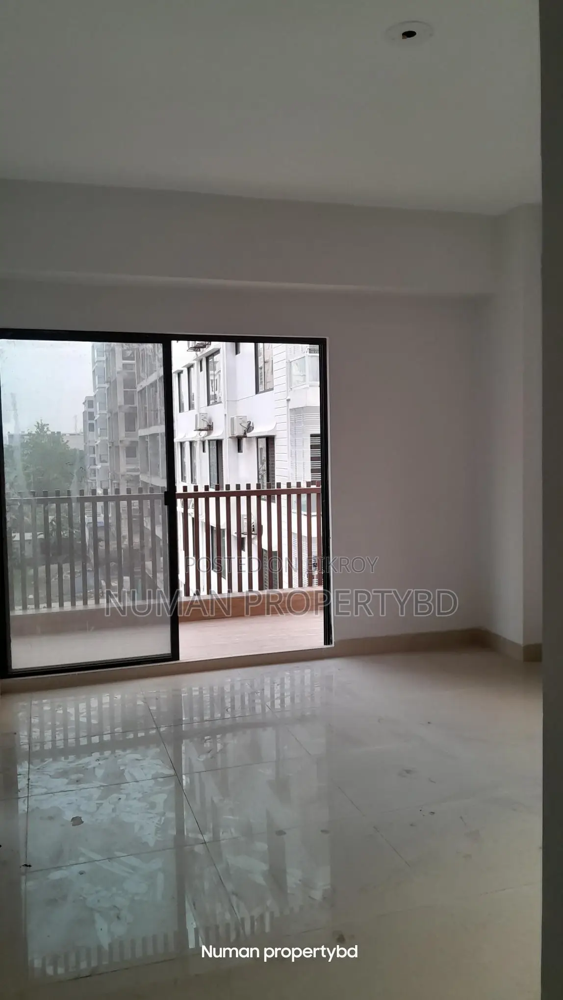 2400 sq ft 3 bedroom new luxurious semi-furnished flat for rent in Basundhara