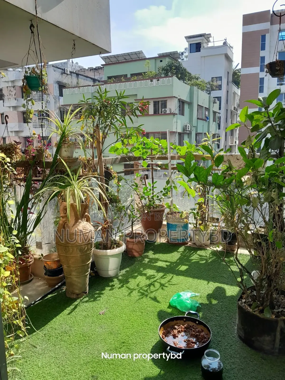 South-facing 4400 sq ft duplex 5 bedroom luxurious semi-furnished flat for rent in Basundhara