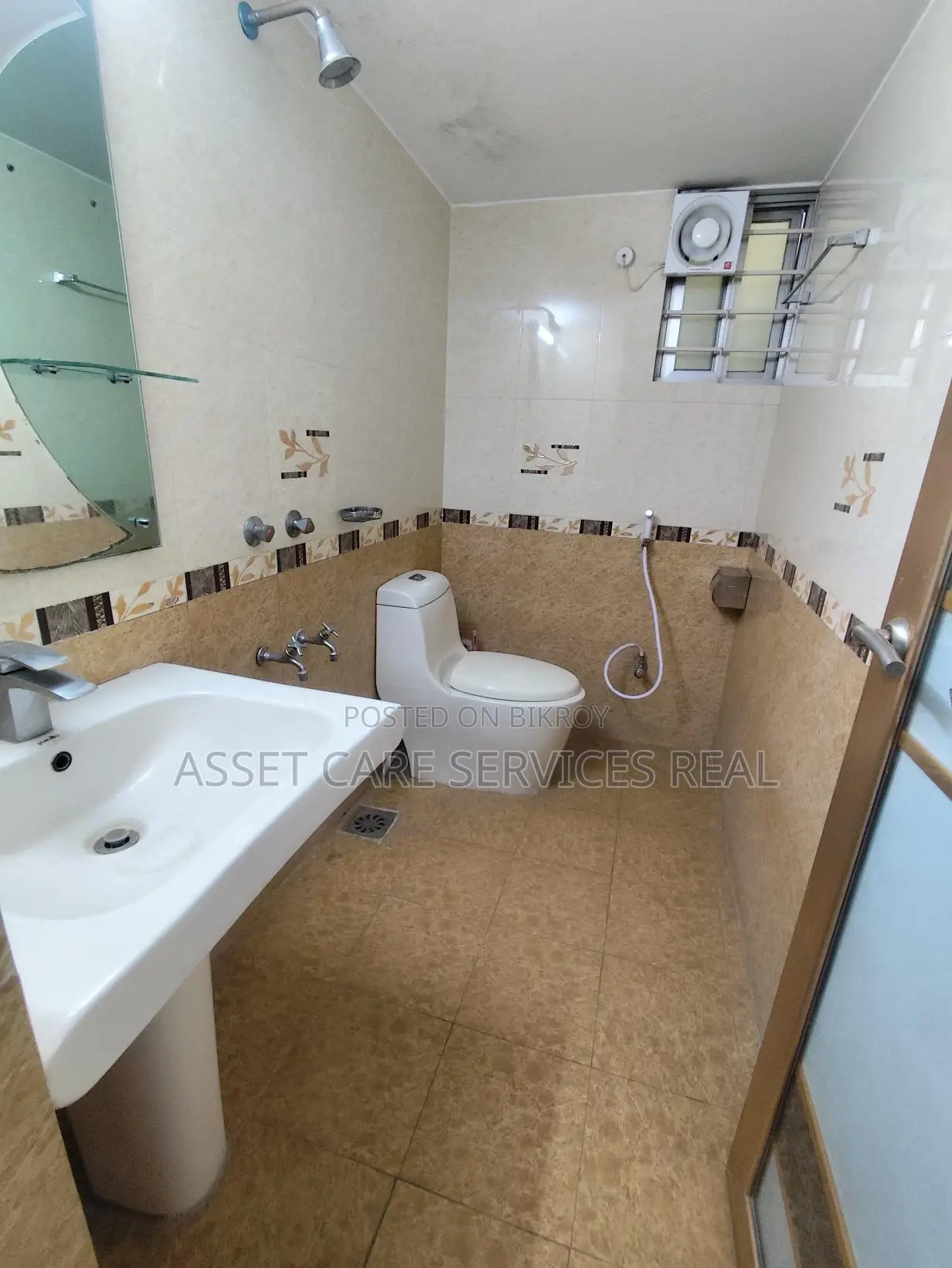3200-Sft Semi-Furnished Office Space Rent Baridhara Diplomatic Zone in Baridhara