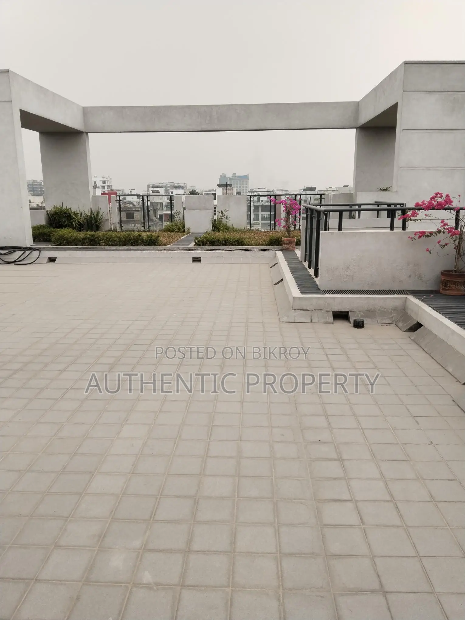 2250 sft, south facing, 4 beds flat sale @ Bashundhara in Basundhara