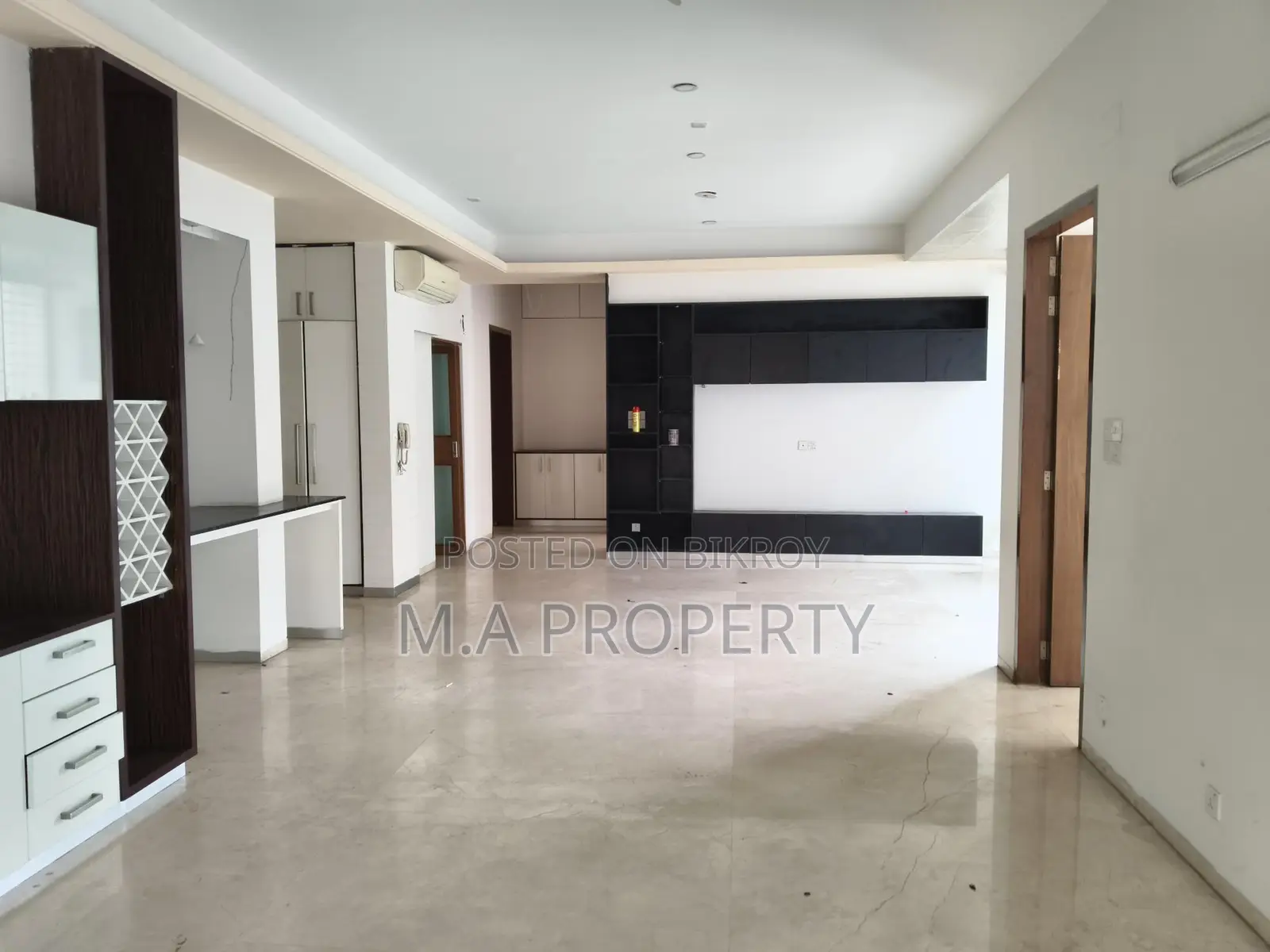 Rent 4-Bed Apartment 4000sqft 2-Carpark Baridhara in Baridhara