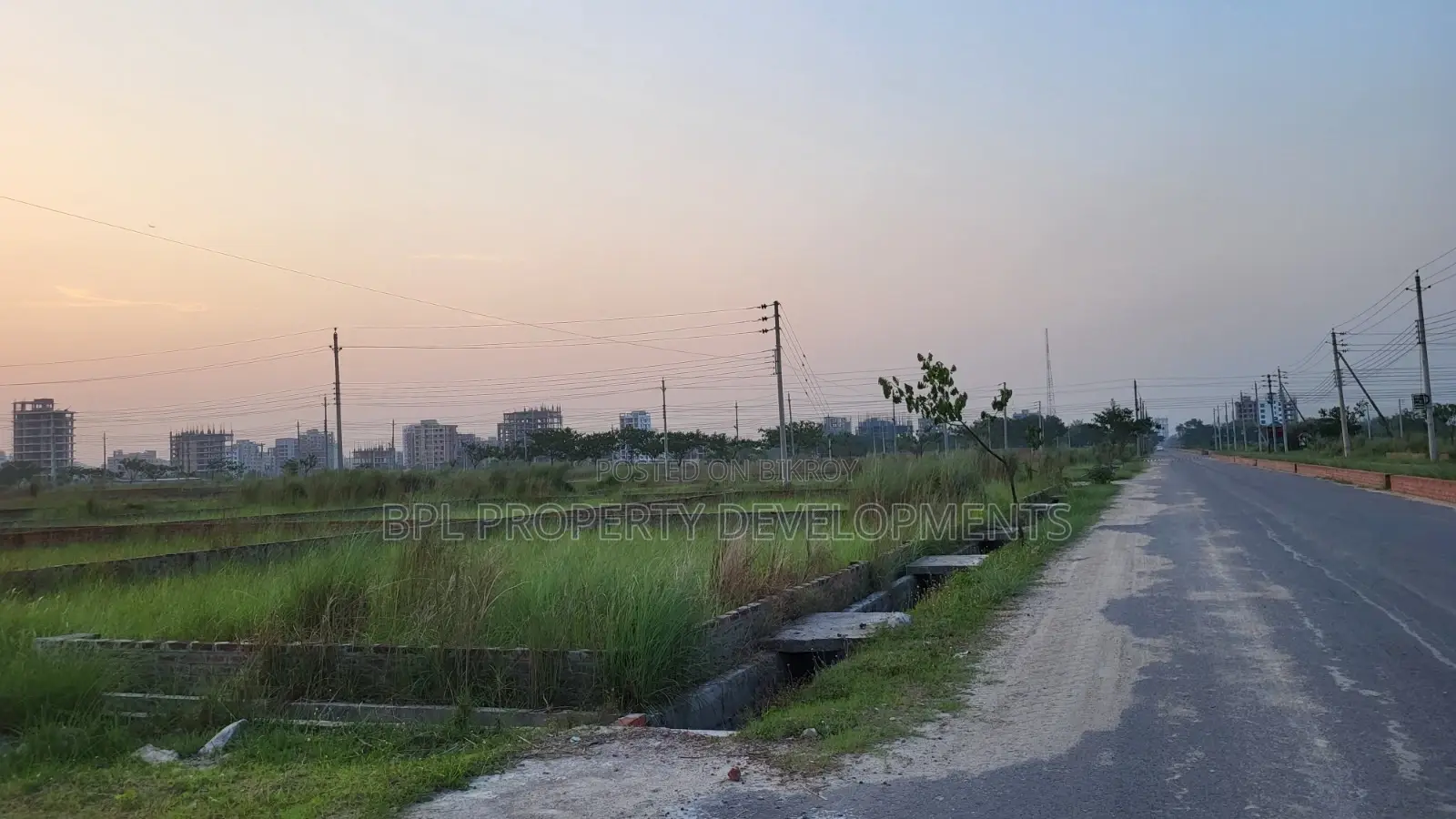 N=Block‼️ South Face‼️ 5 Katha Plot✔️ Near Bashundhara Stadium in Basundhara