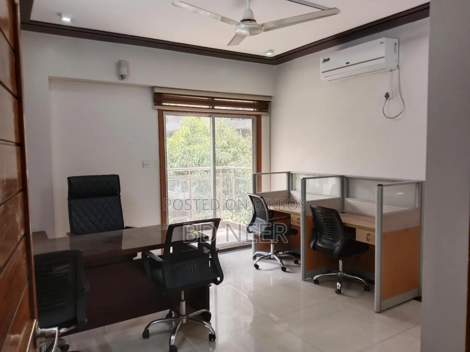 Residents building furnish office rent in Gulshan in Gulshan
